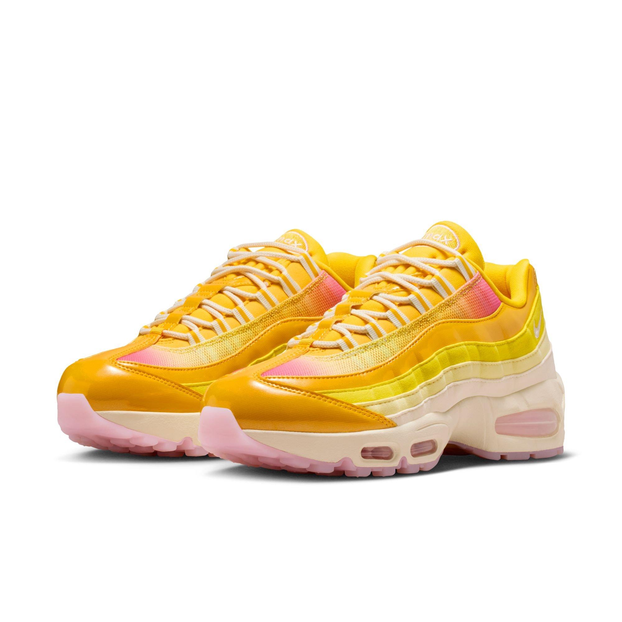 Nike Air Max 95 Big Bubble "University Gold" Women's Shoe - UNIVERSITY GOLD/COCONUT MILK/PINK FOAM Thumbnail View 4