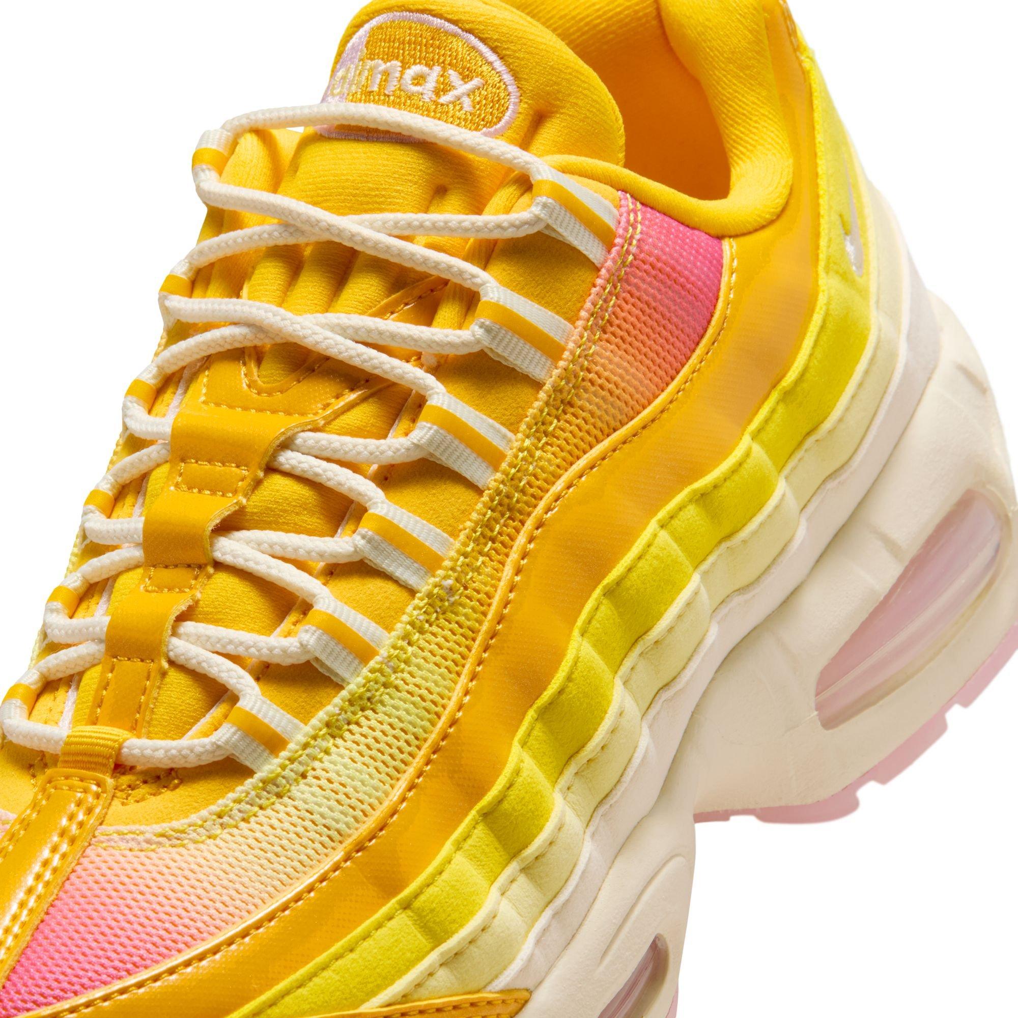 Nike Air Max 95 Big Bubble "University Gold" Women's Shoe - UNIVERSITY GOLD/COCONUT MILK/PINK FOAM Thumbnail View 5
