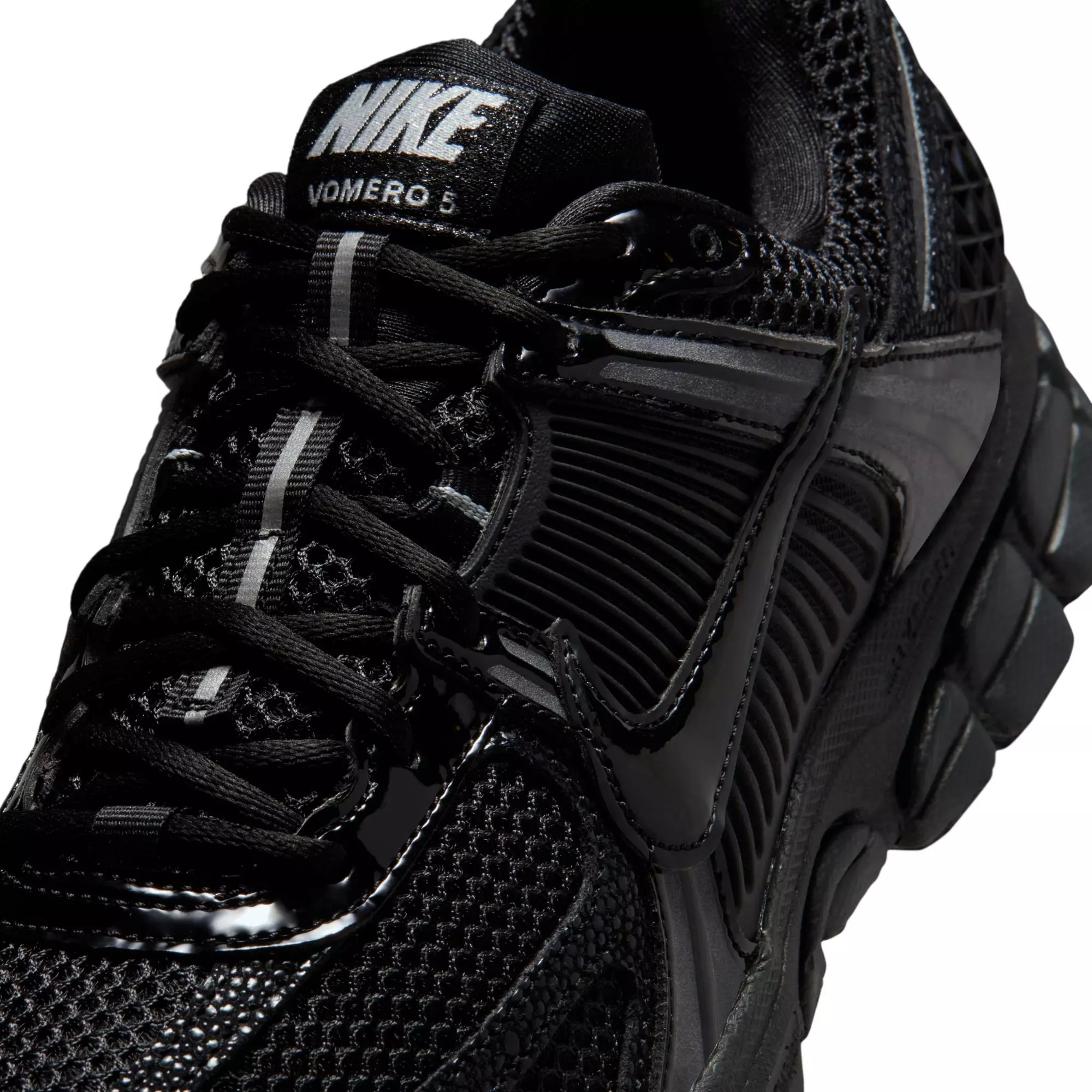 Nike Zoom Vomero 5 "Black/Metallic Silver/Anthracite" Women's Shoe - BLACK/SILVER