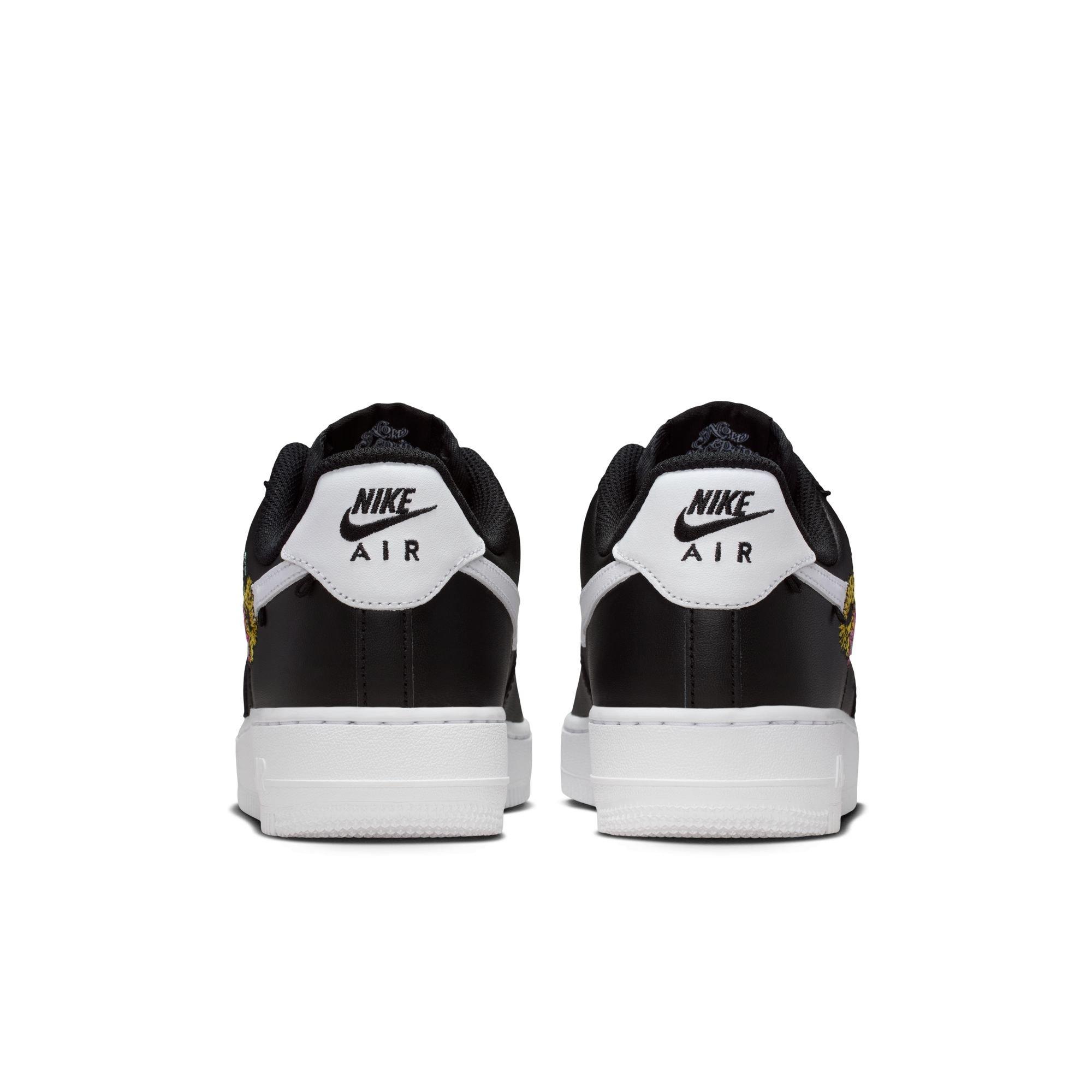 Nike Air Force 1 '07 Premium "Now Accepting All Flowers" Women's Shoe - BLACK/WHITE/METALLIC GOLD Thumbnail View 8