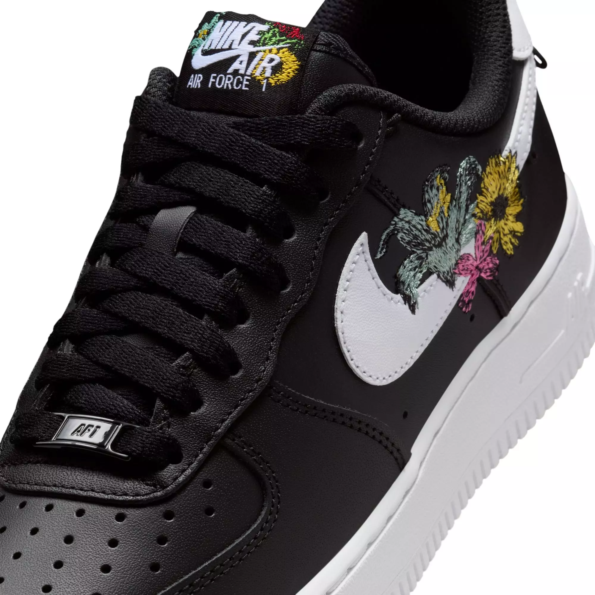 Nike Air Force 1 '07 Premium "Now Accepting All Flowers" Women's Shoe - BLACK/WHITE/METALLIC GOLD