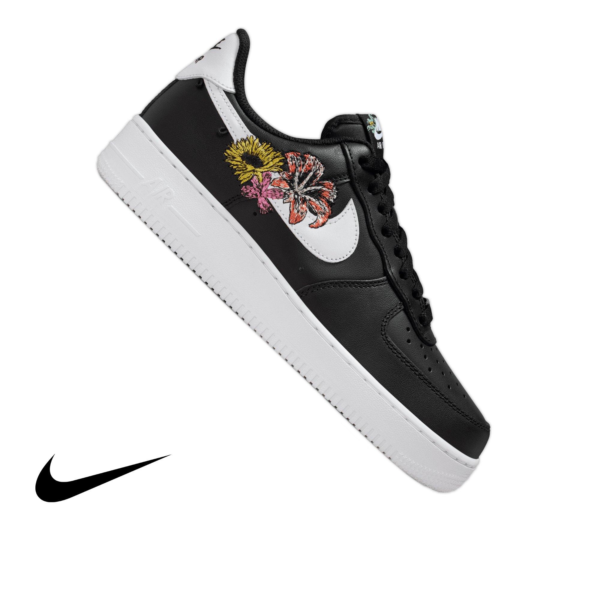 Nike Air Force 1 '07 Premium "Now Accepting All Flowers" Women's Shoe - BLACK/WHITE/METALLIC GOLD Thumbnail View 1