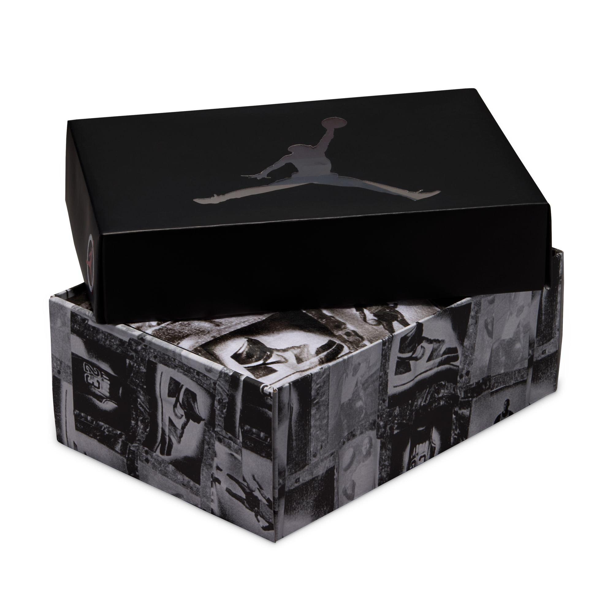 Jordan 4 Retro "Flight Club" Grade School Kids' Shoe - SAIL/BLACK/UNIVERSITY RED Thumbnail View 9