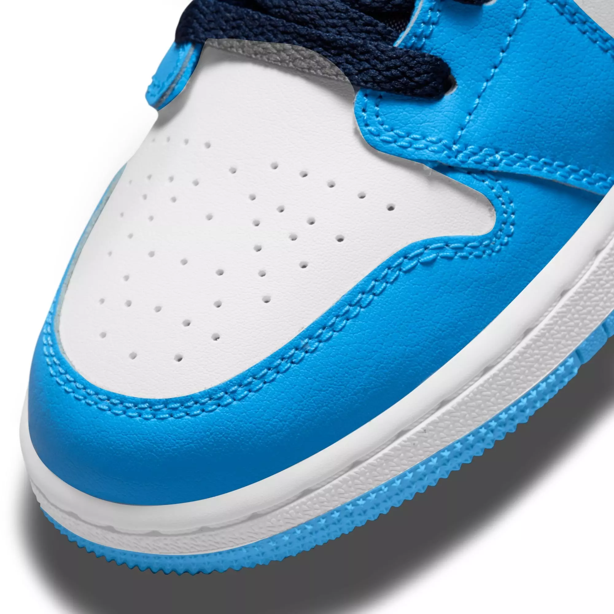 Jordan 1 Low "White/Dk Powder Blue/Obsidian" Grade School Boys' Shoe - BLUE/WHITE