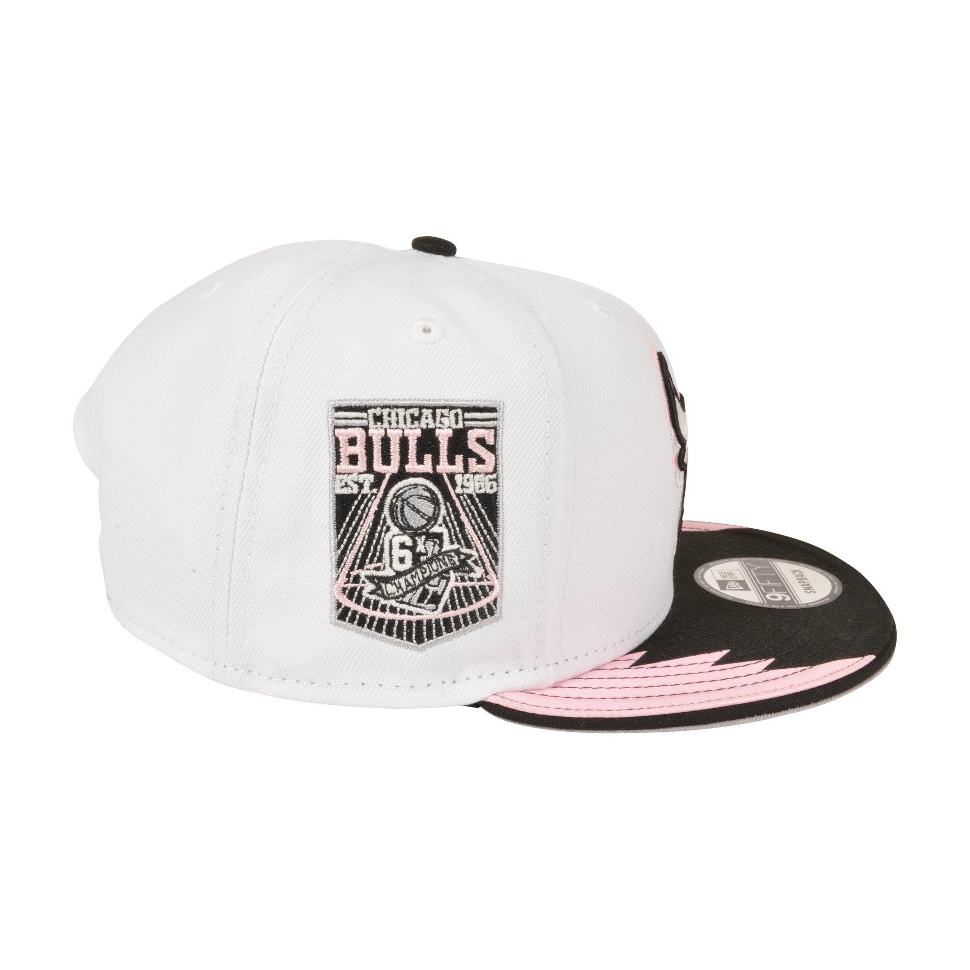New Era Chicago Bulls 9FIFTY 6X Champs White/Pink Snapback Hat