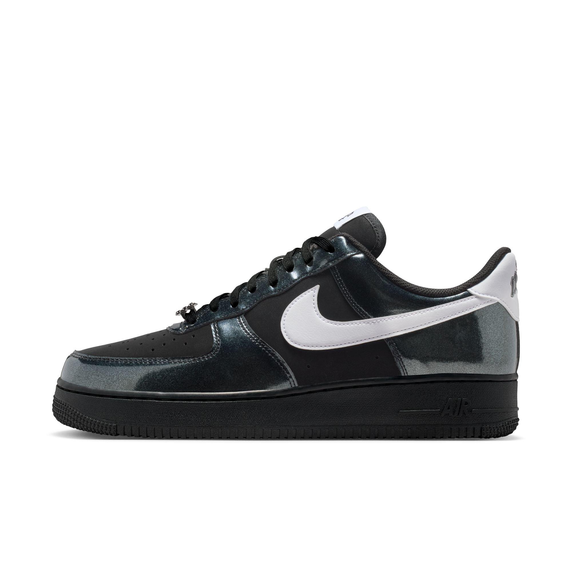 Nike Air Force 1 '07 LV8 "Black/White" Men's Shoe - BLACK/WHITE Thumbnail View 3