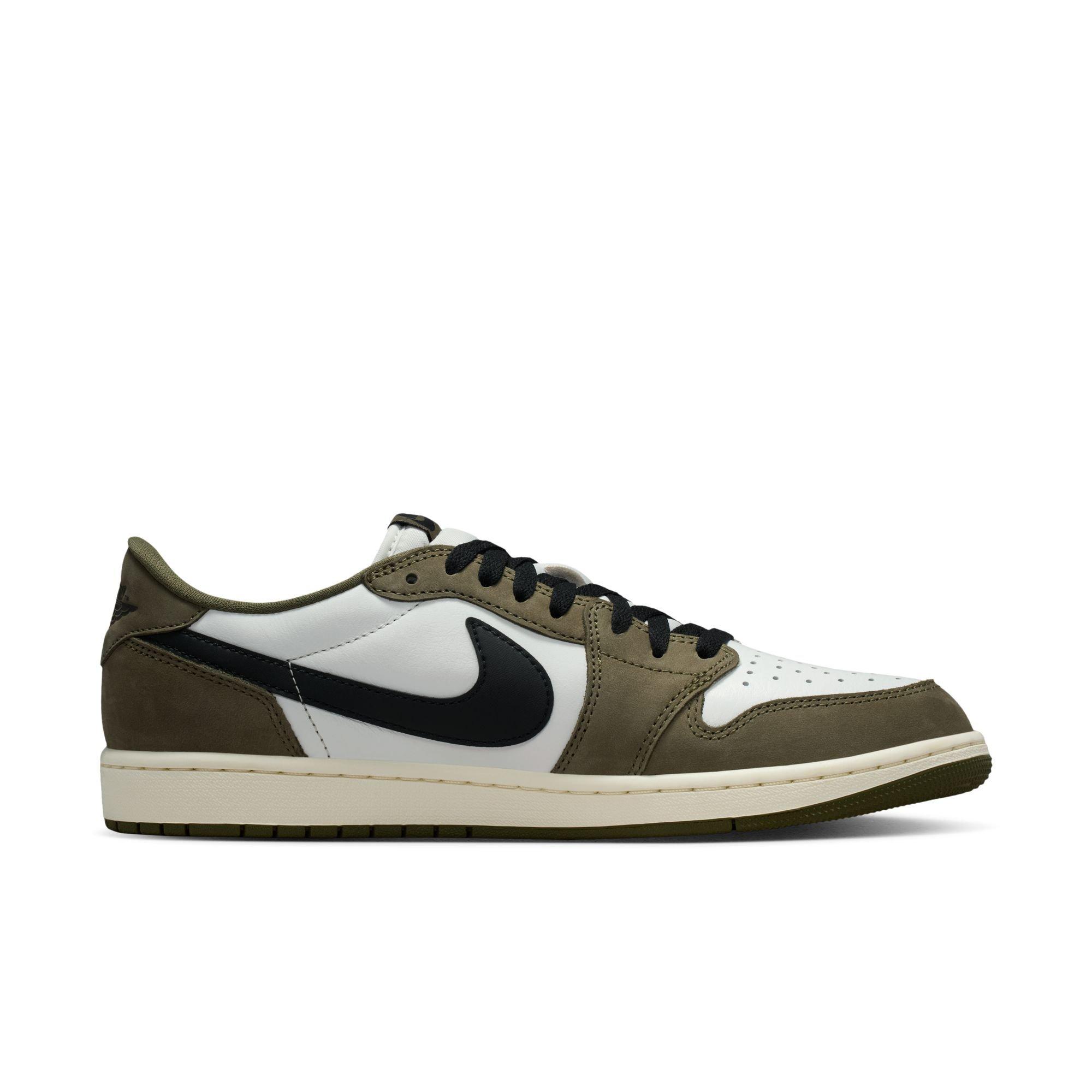 Jordan 1 Retro Low &ldquo;Medium Olive&rdquo; Men's Shoe - MEDIUM OLIVE/BLACK/SUMMIT WHITE Thumbnail View 3