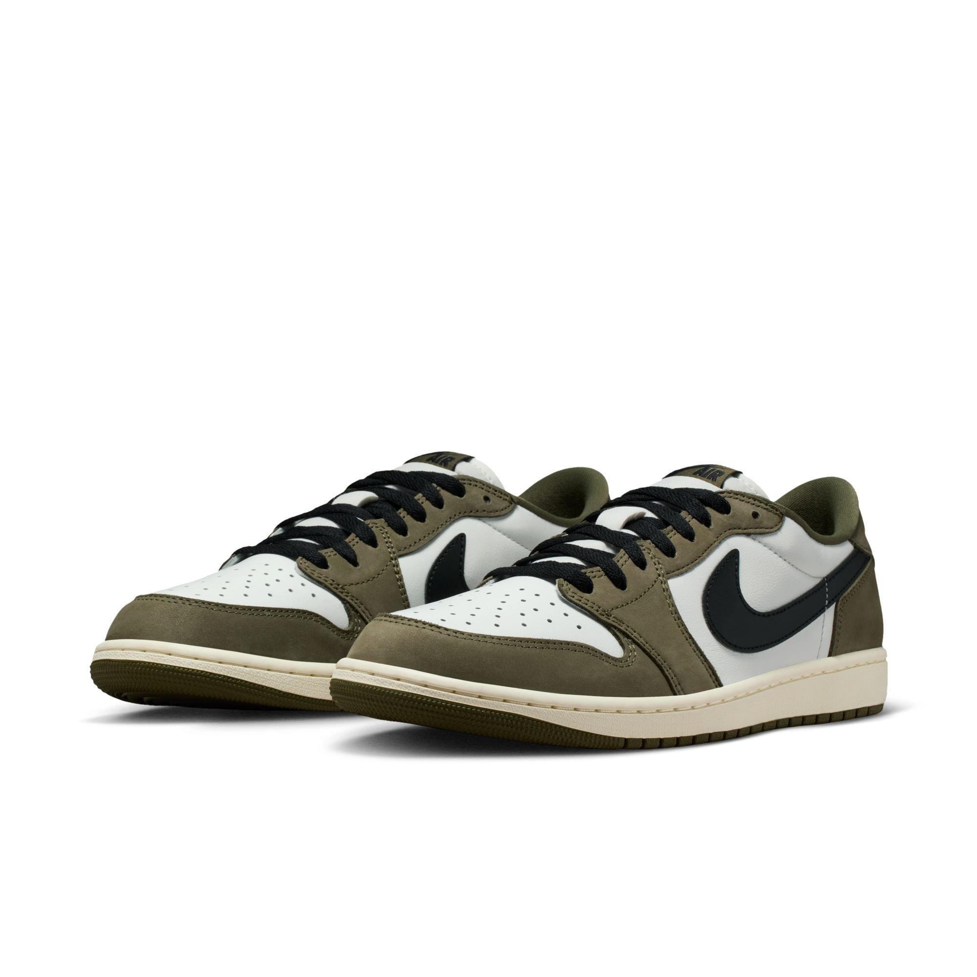 Jordan 1 Retro Low &ldquo;Medium Olive&rdquo; Men's Shoe - MEDIUM OLIVE/BLACK/SUMMIT WHITE Thumbnail View 4