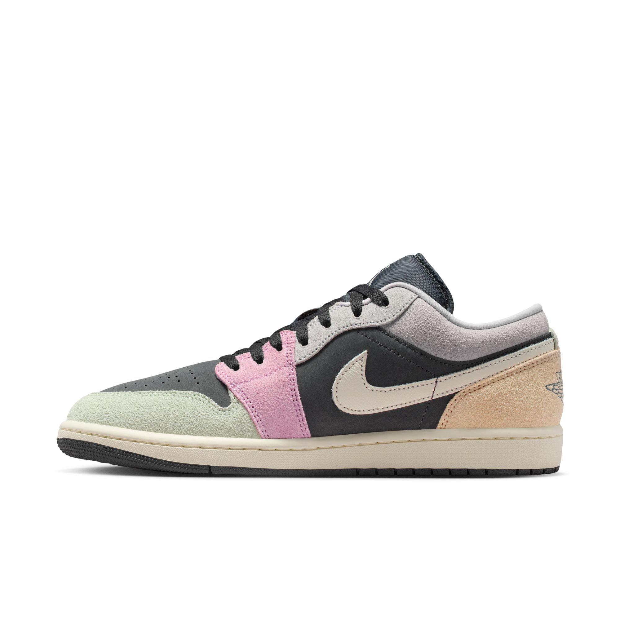 Jordan 1 Low SE "Anthracite/Sail/Muslin/Iris Whisper" Men's Shoe - BLACK/MULTI Thumbnail View 4