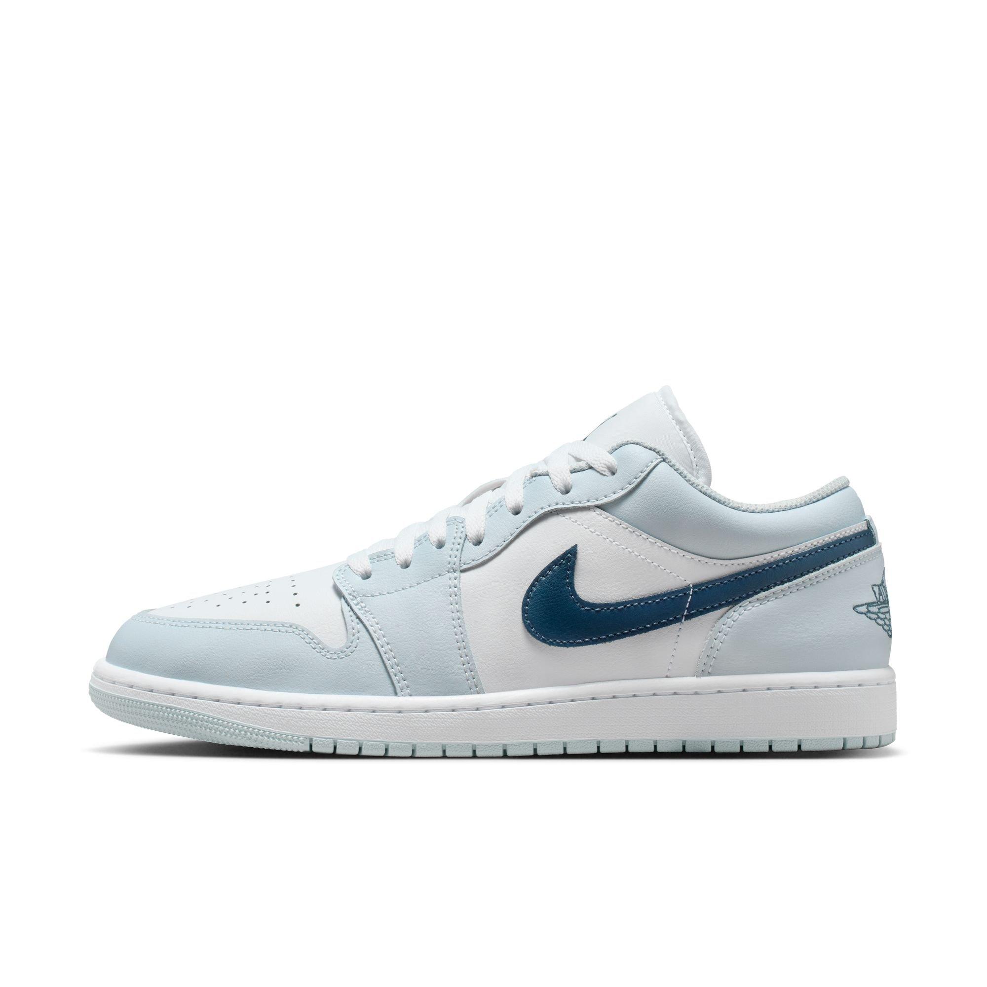 Jordan 1 Low "Aura/Squadron Blue/White" Men's Shoe - LT BLUE/WHITE Thumbnail View 3