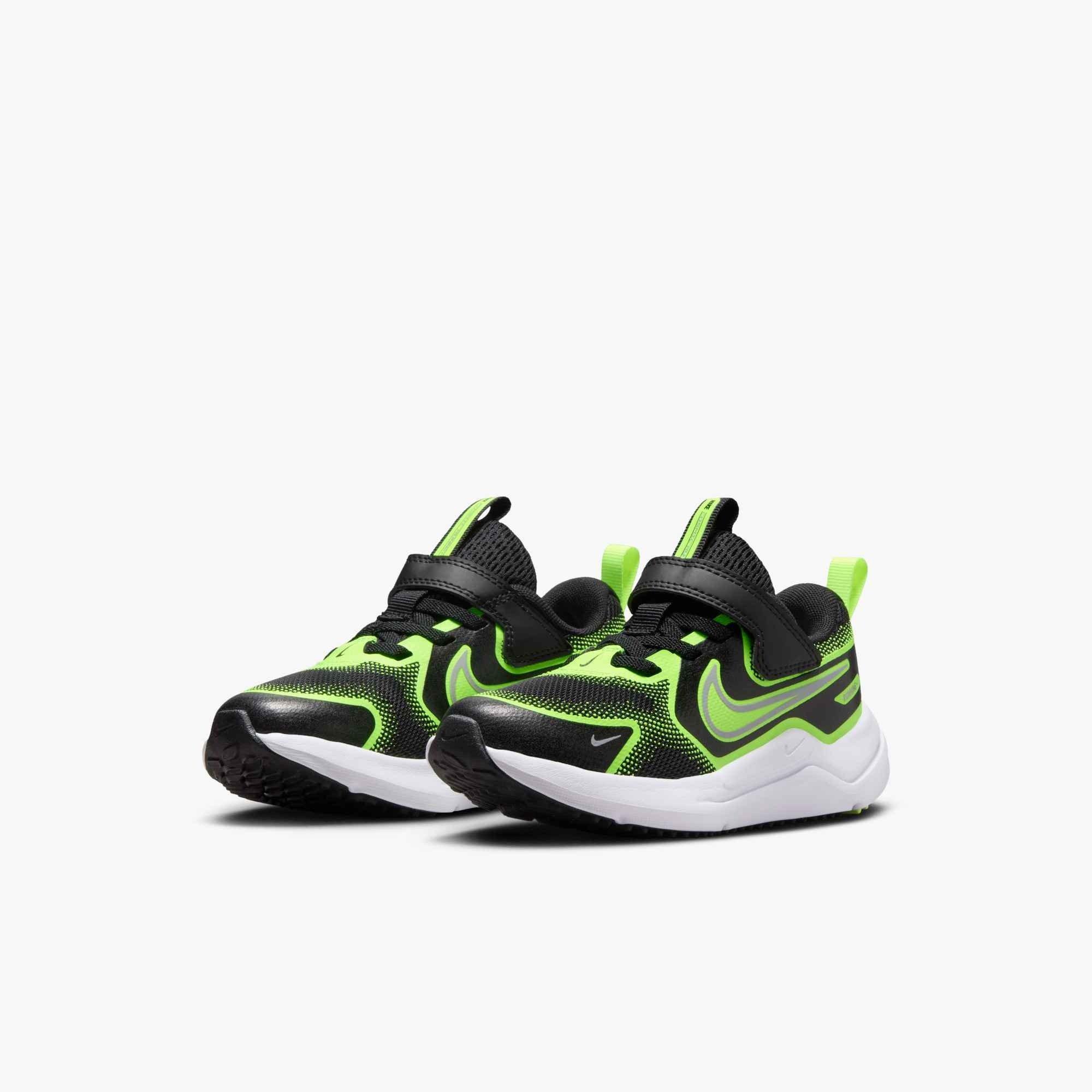Nike Cosmic Runner "Black/Volt/Wolf Grey" Preschool Boys' Running Shoe - BLACK/VOLT/GREY Thumbnail View 4