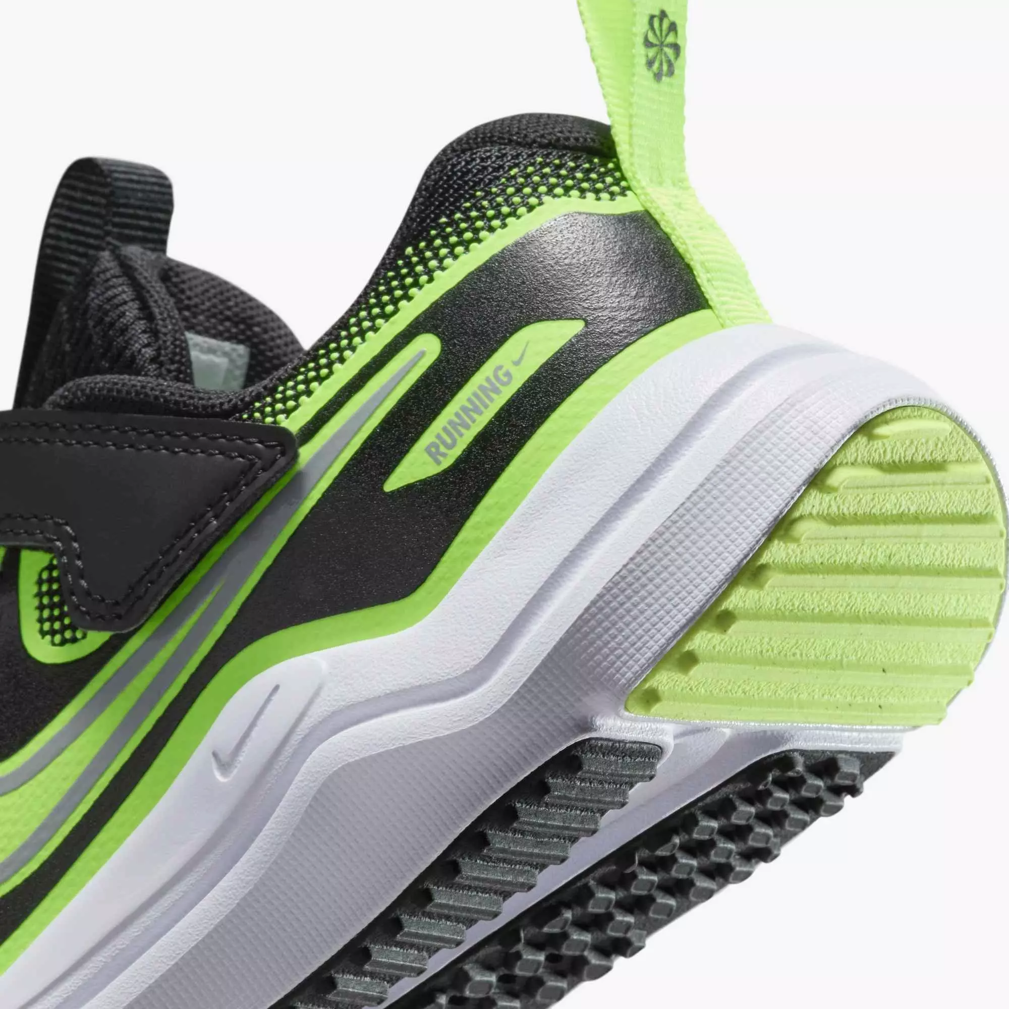Nike Cosmic Runner "Black/Volt/Wolf Grey" Preschool Boys' Running Shoe - BLACK/VOLT/GREY
