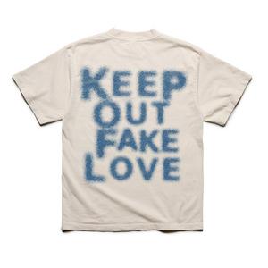 KEEPOUTFAKELOVE Men's Unlucky Tee - Cream