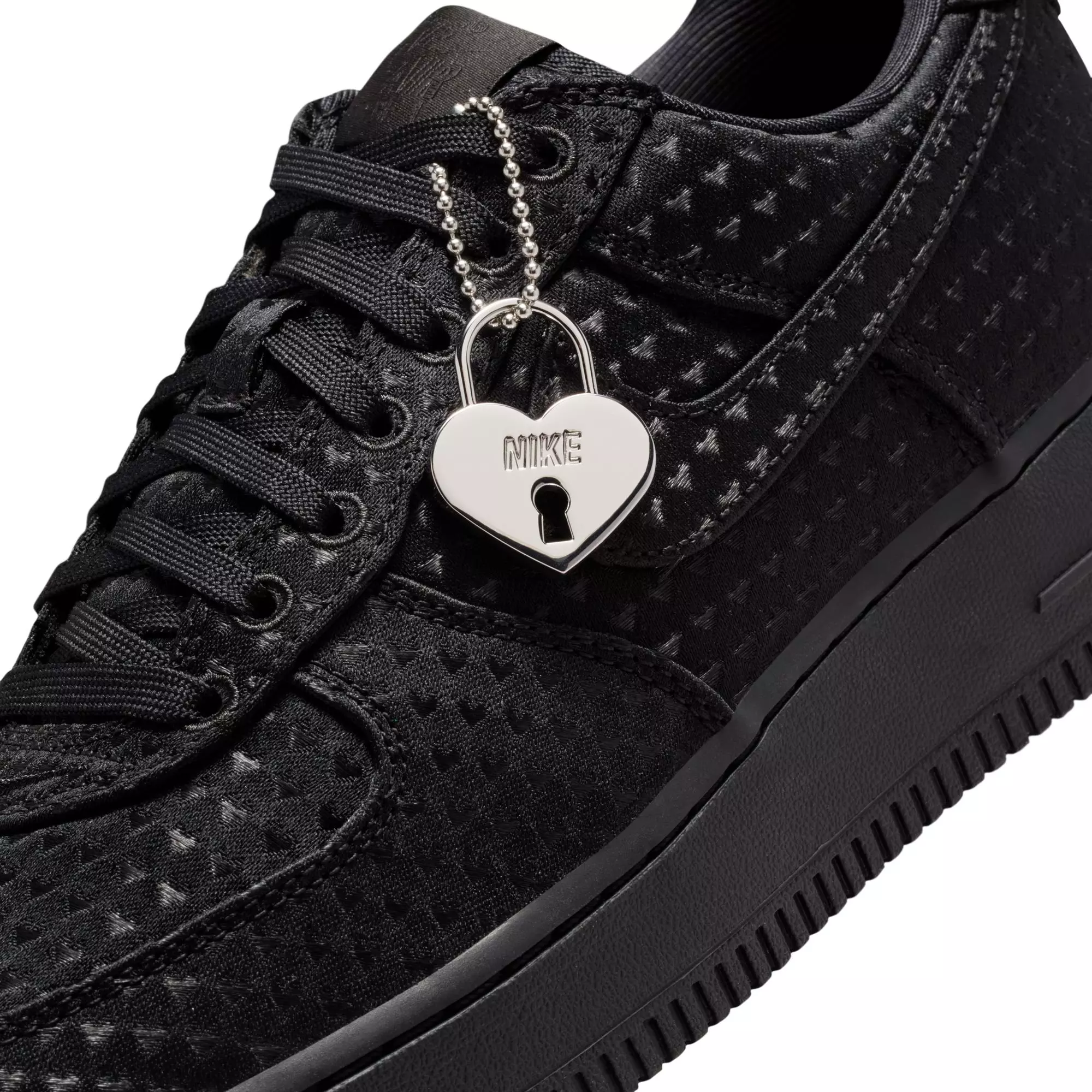 Nike Air Force 1 Hearts "Black" Women's Shoe - BLACK