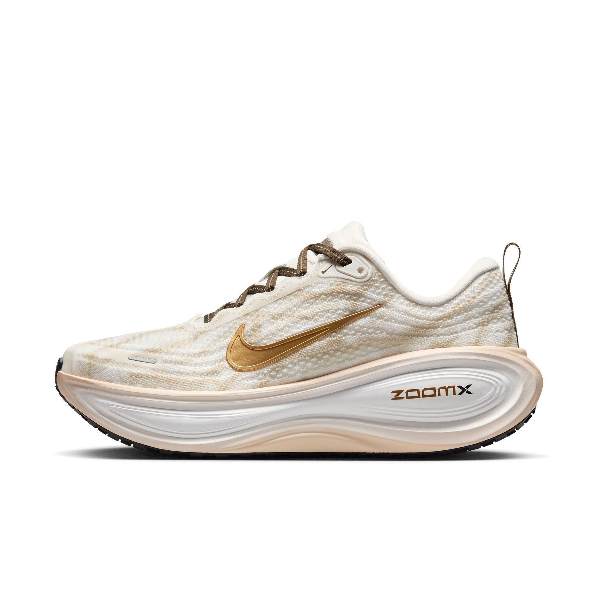 Nike Vomero Plus "Summit White/Metallic Gold/Dark Hazel" Women's Road Running Shoe - MULTI-COLOR Thumbnail View 3