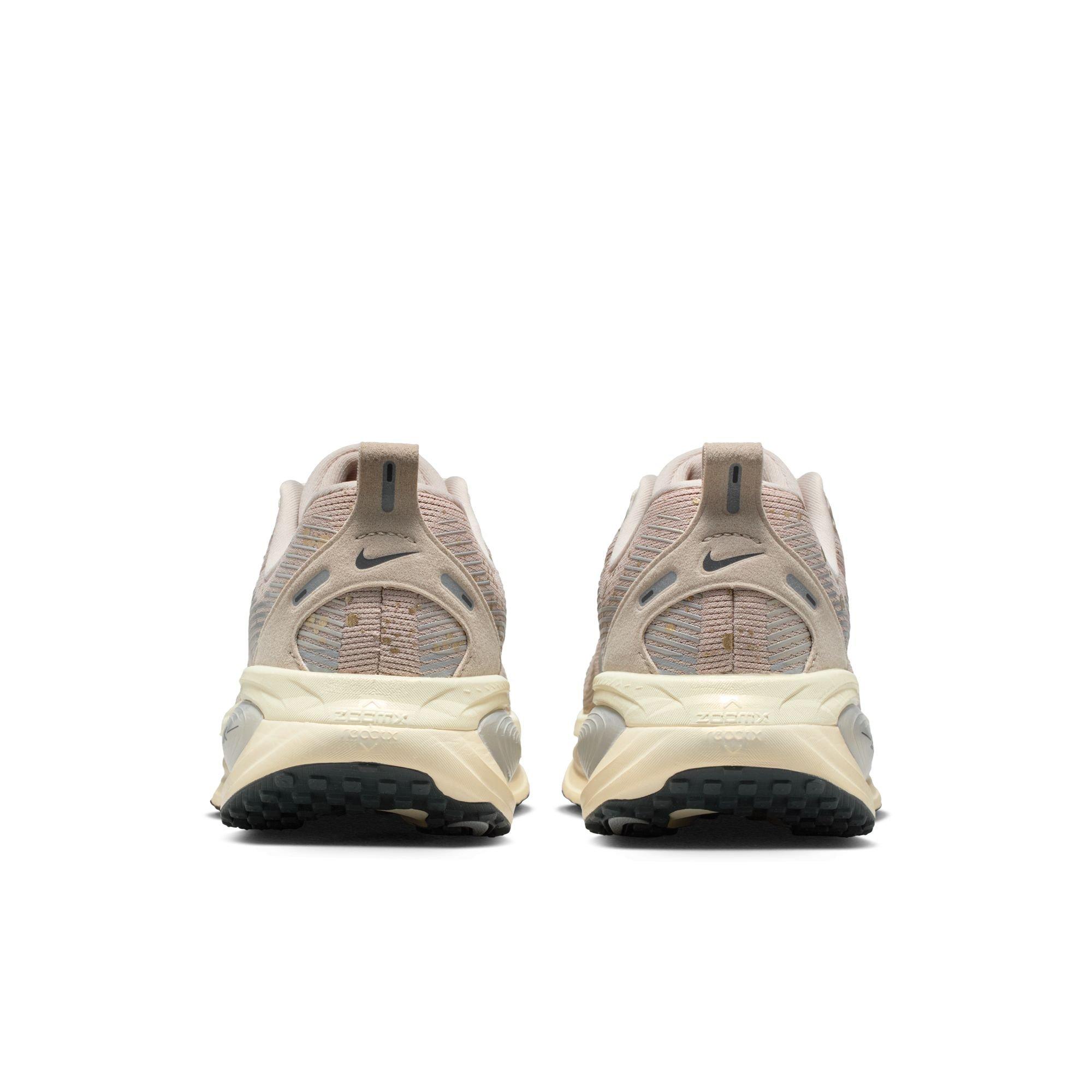 Nike Vomero 18 SE "Cream II/Mtlc Gold Grain/Coconut Milk" Women's Road Running Shoe - CREAM Thumbnail View 6