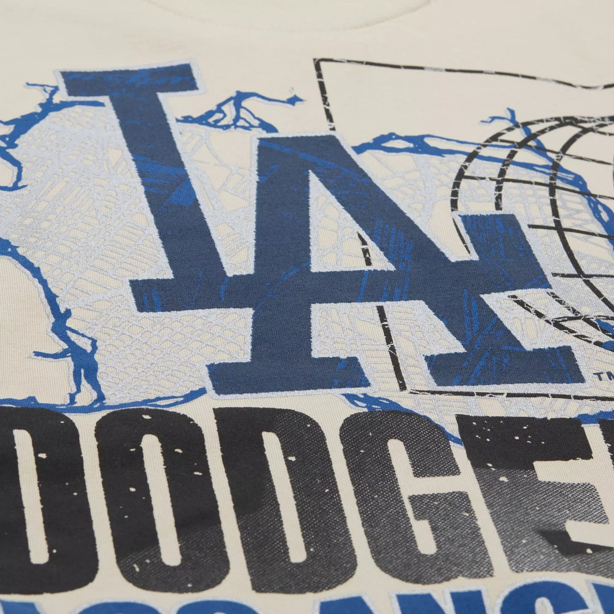 Mitchell & Ness Los Angeles Dodgers Cityscape Fleece Hoodie - Cream - CREAM