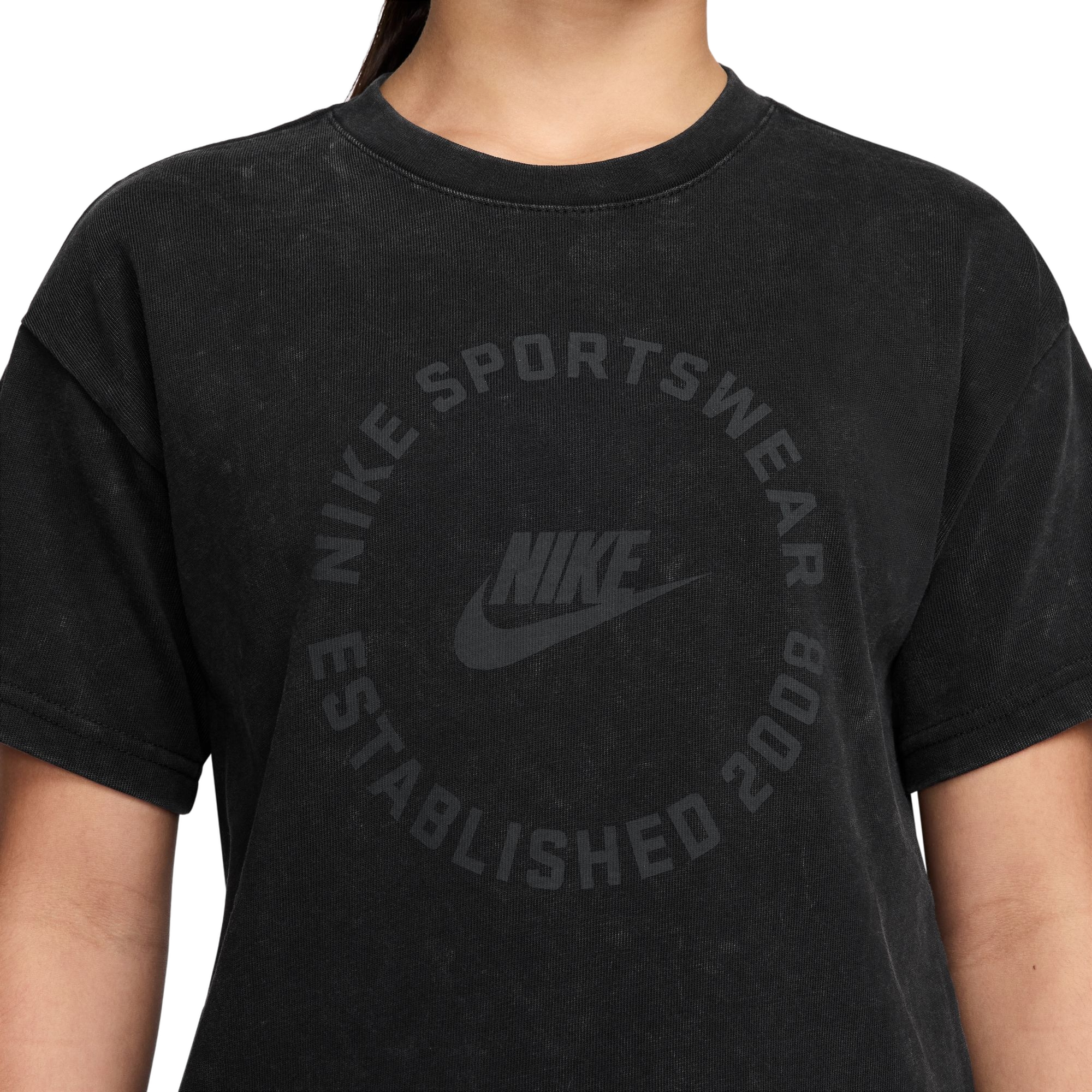 Nike Sportswear Logo Big Kids' Black Wash Tee