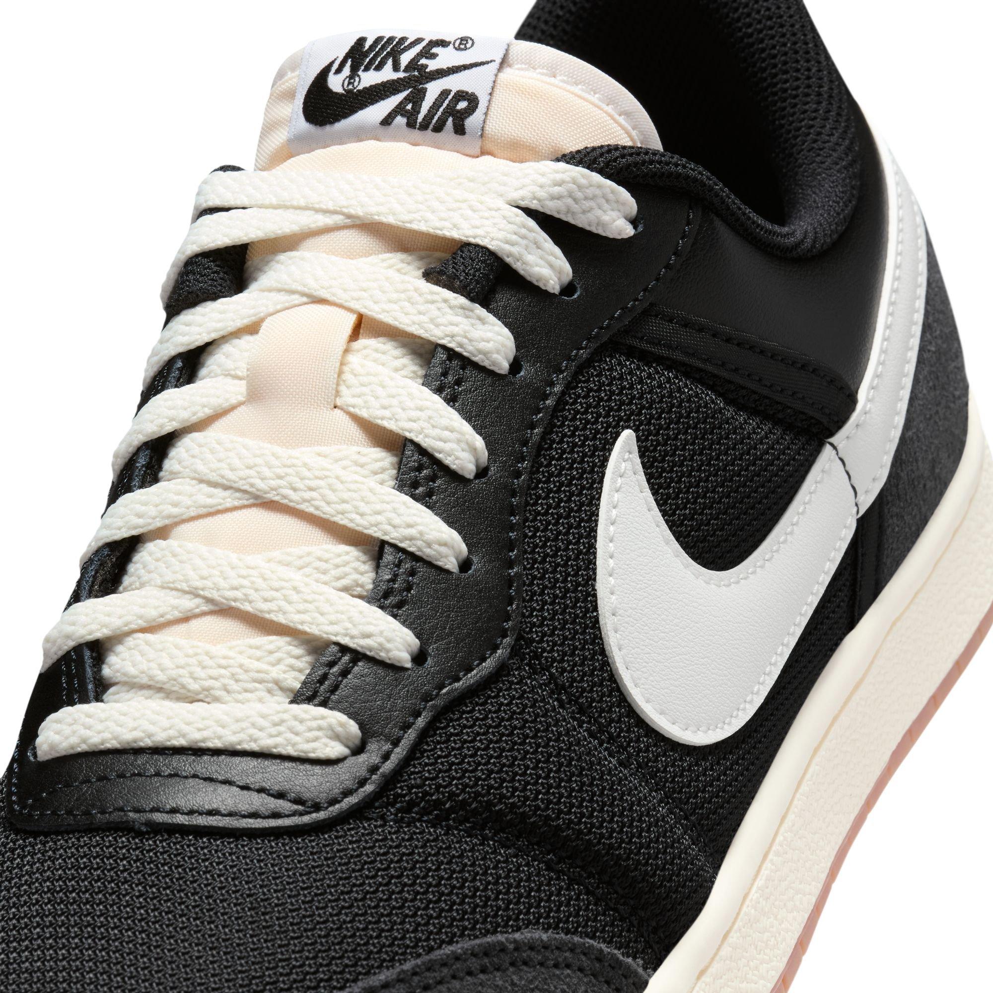 Jordan Black and White Athletic Shoes Air Jordan 1 Retro High OG  main image 2