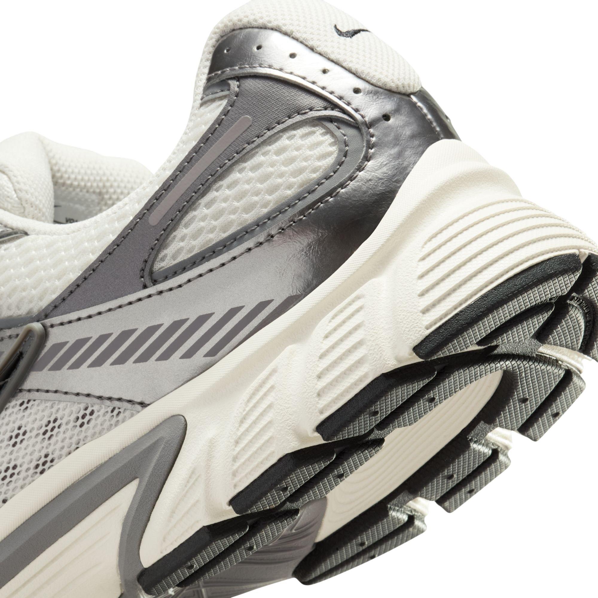 Nike V5 RNR "Phantom/Black/Pencil Point" Men's Shoe - WHITE/BLACK/SILVER Thumbnail View 11