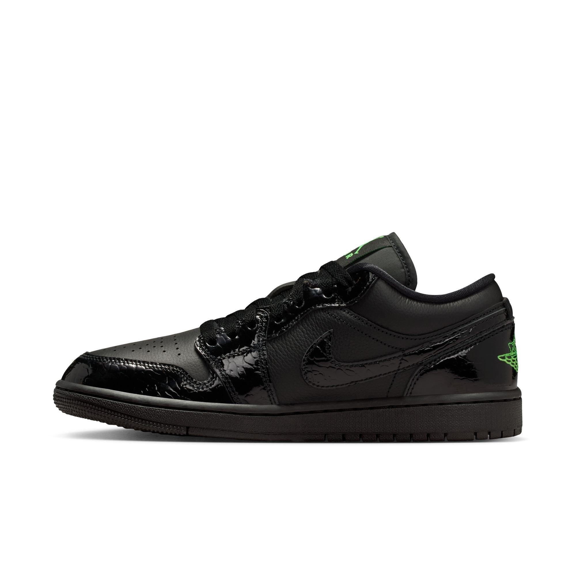 Jordan 1 Low SE "Black/Scream Green" Women's Shoe - BLACK/GREEN Thumbnail View 4