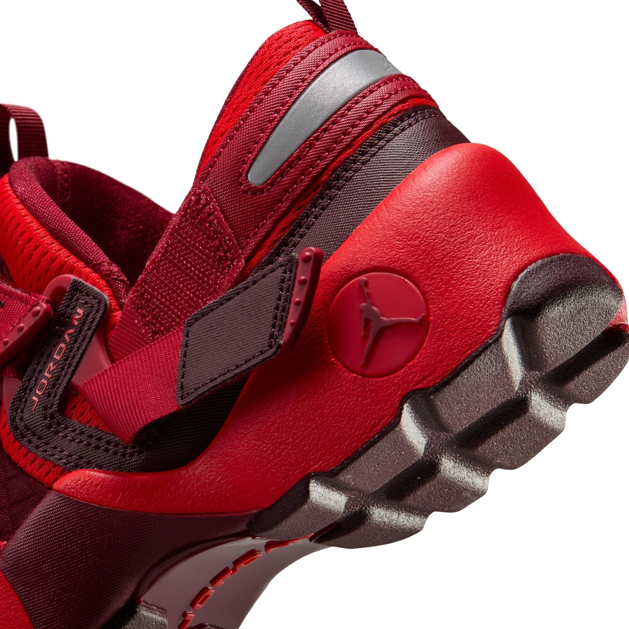 Jordan Trunner LX "Chile Red/Team Red/Reflective Silver" Women's Shoe - CRIMSON Thumbnail View 11
