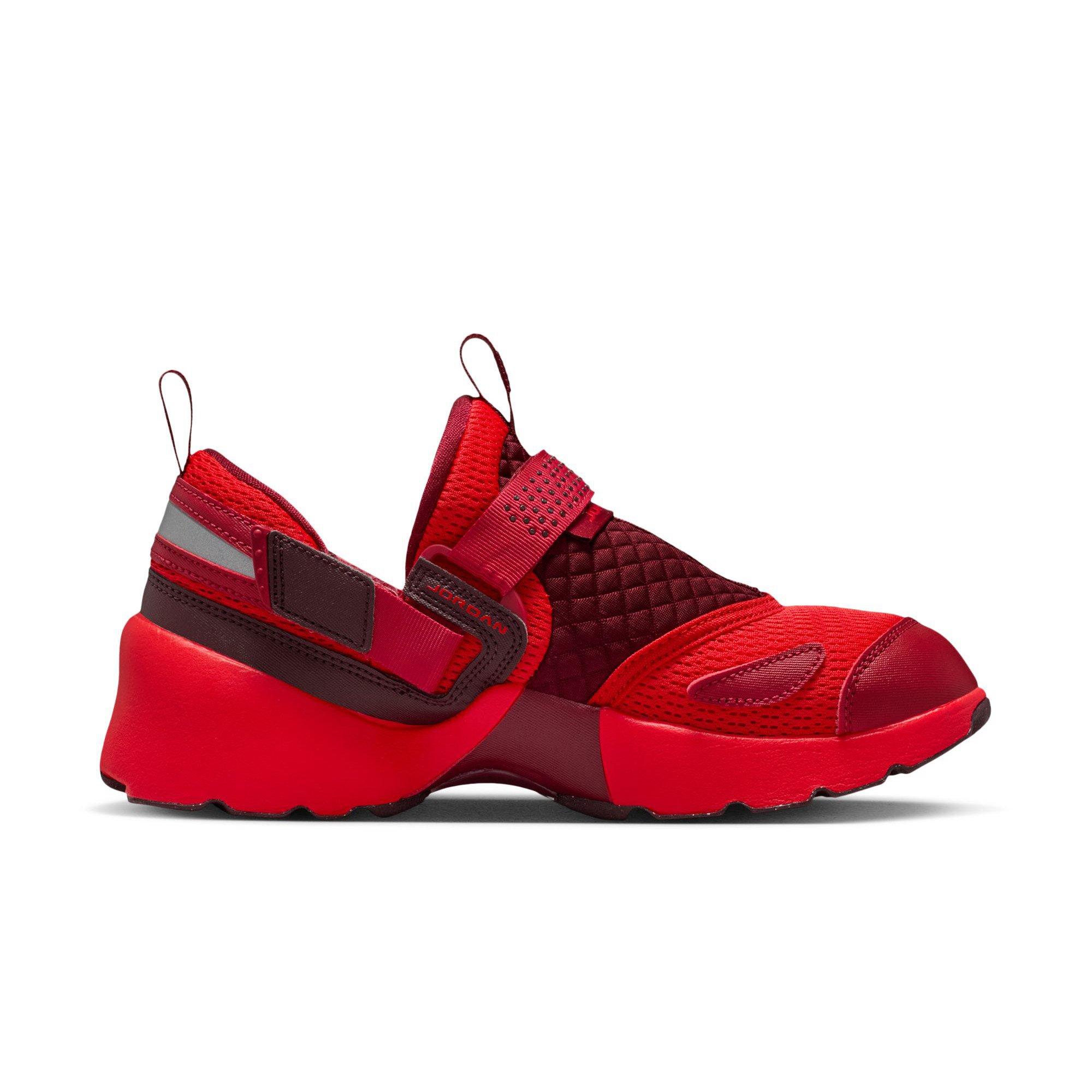 Jordan Trunner LX "Chile Red/Team Red/Reflective Silver" Women's Shoe - CRIMSON Thumbnail View 2