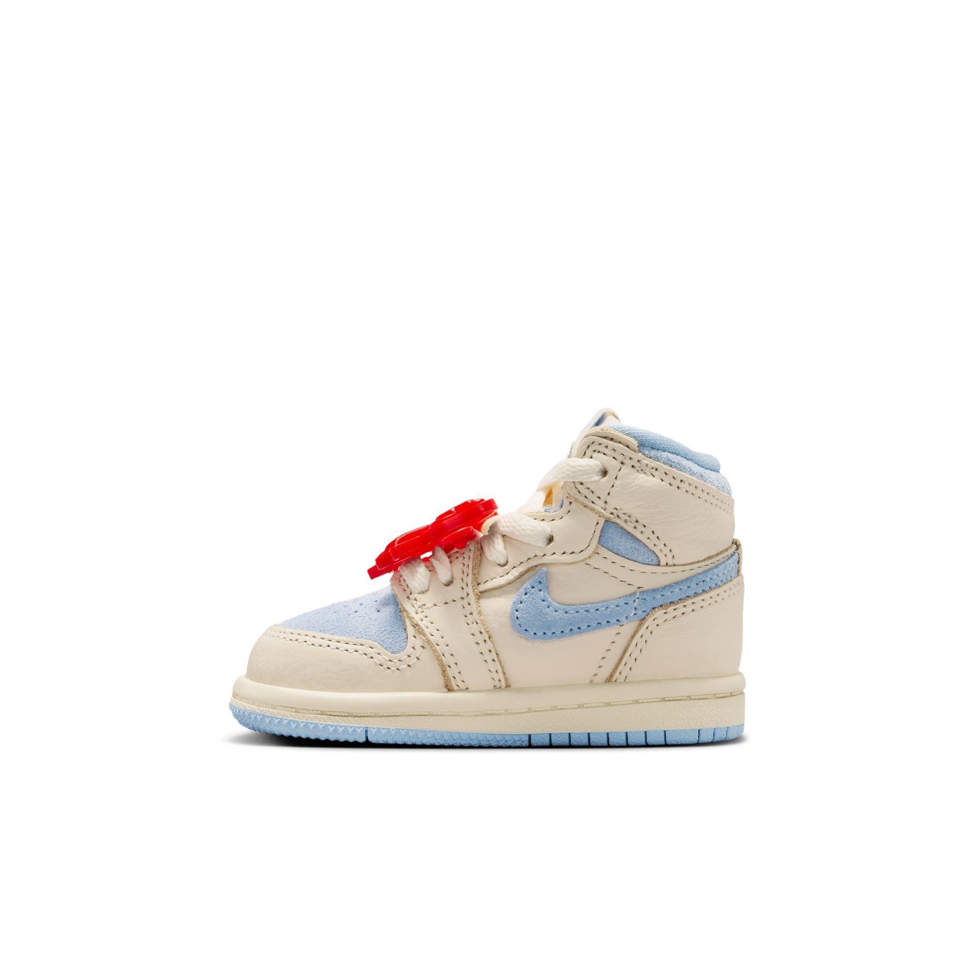 Jordan 1 Retro High OG &ldquo;Psychic Blue&rdquo; Toddler Girls' Shoe - PALE IVORY/PSYCHIC BLUE/COCONUT MILK Thumbnail View 9