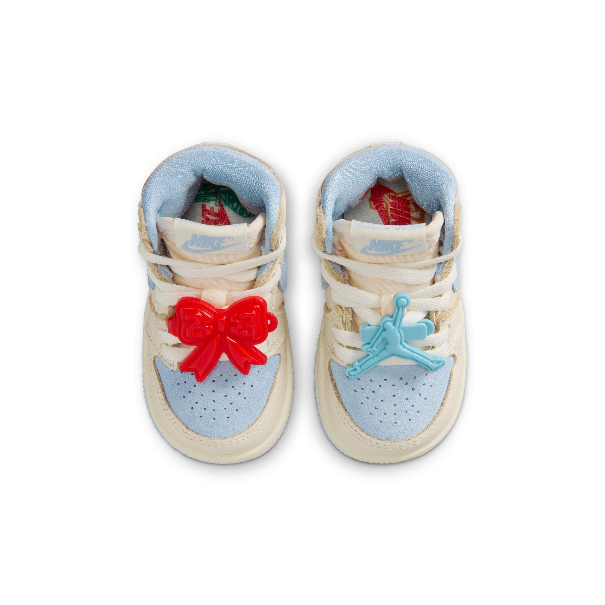 Jordan 1 Retro High OG &ldquo;Psychic Blue&rdquo; Toddler Girls' Shoe - PALE IVORY/PSYCHIC BLUE/COCONUT MILK Thumbnail View 11