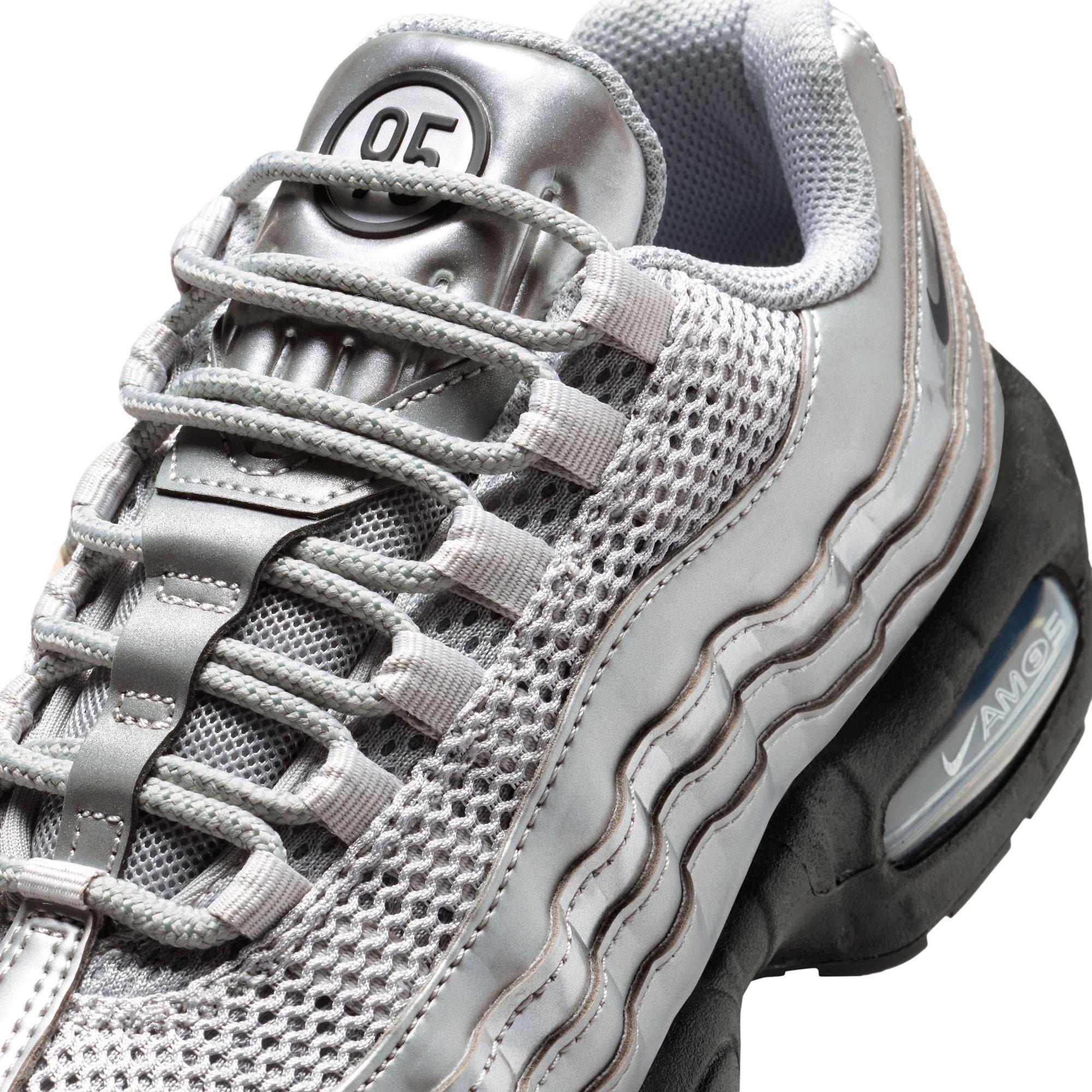 Nike Air Max 95 SE LTR Grade School Boys' "Metallic Silver/Black" Shoe