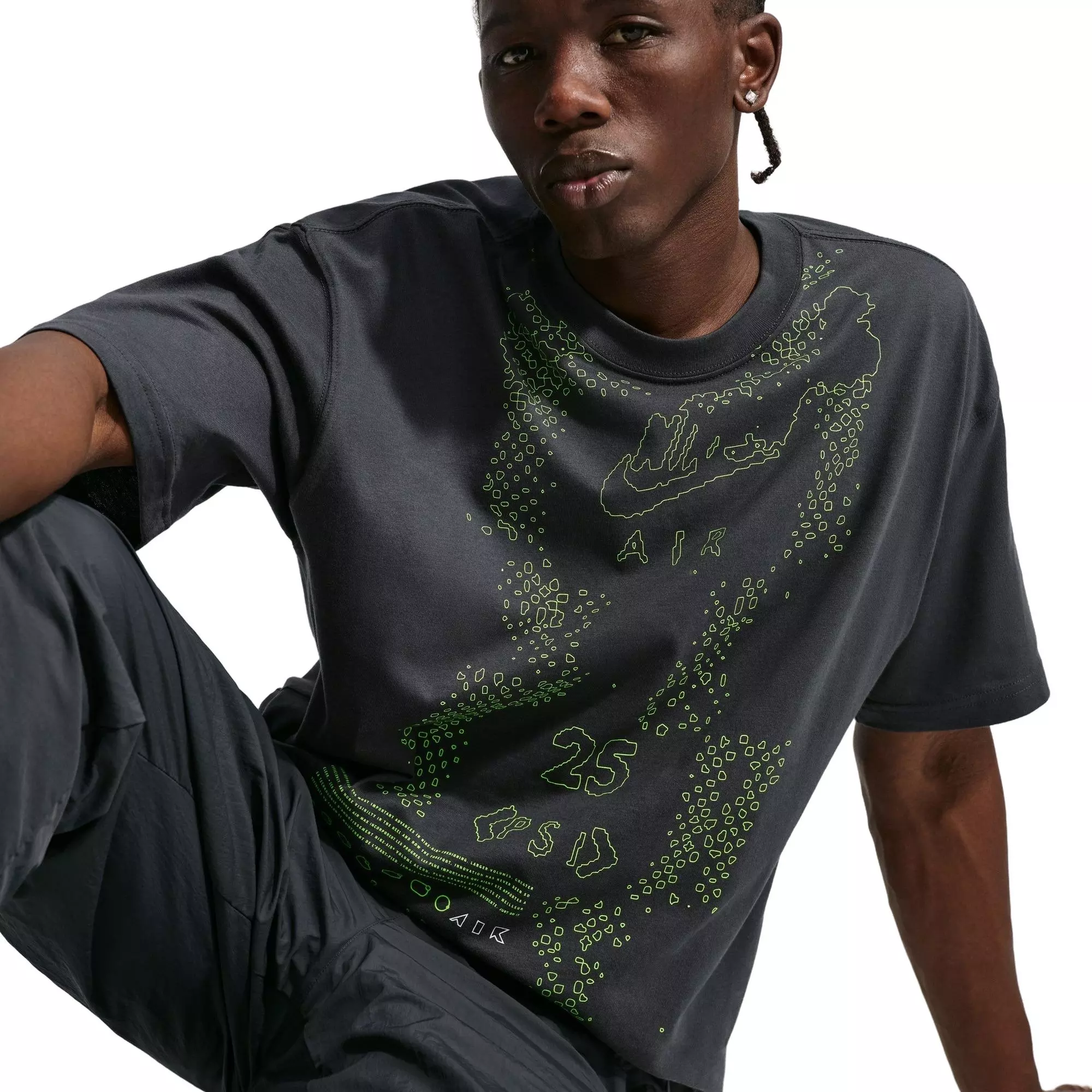 Nike Men's Sportswear Max90 Tee-Dark Grey - DARK GREY