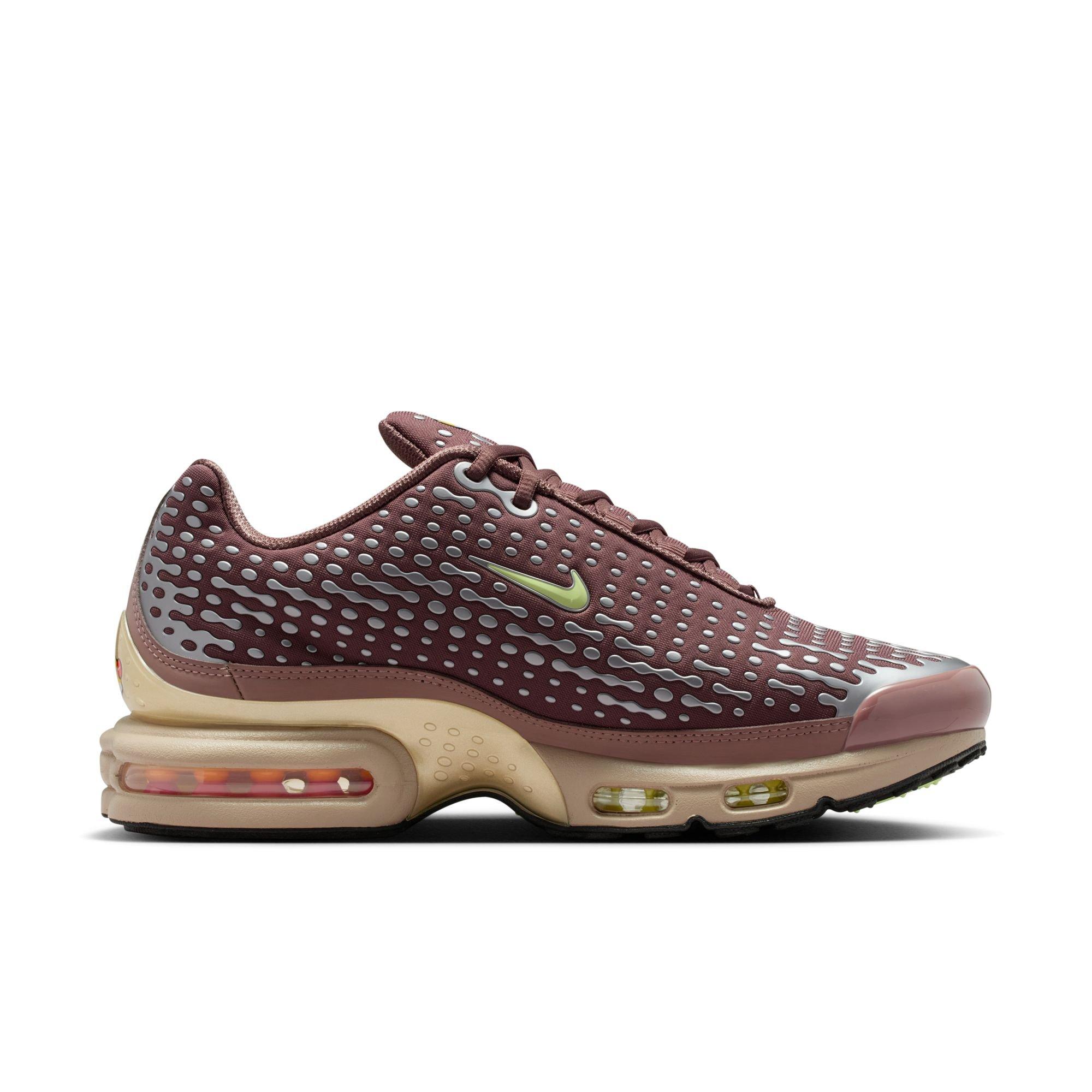 Nike Air Max Plus VII "Kylian Mbapp&eacute;" Men's Shoe - PLUM ECLIPSE/BARELY VOLT/METALLIC GOLD GRAIN/BLACK/MALT/METALLIC SILVER Thumbnail View 3