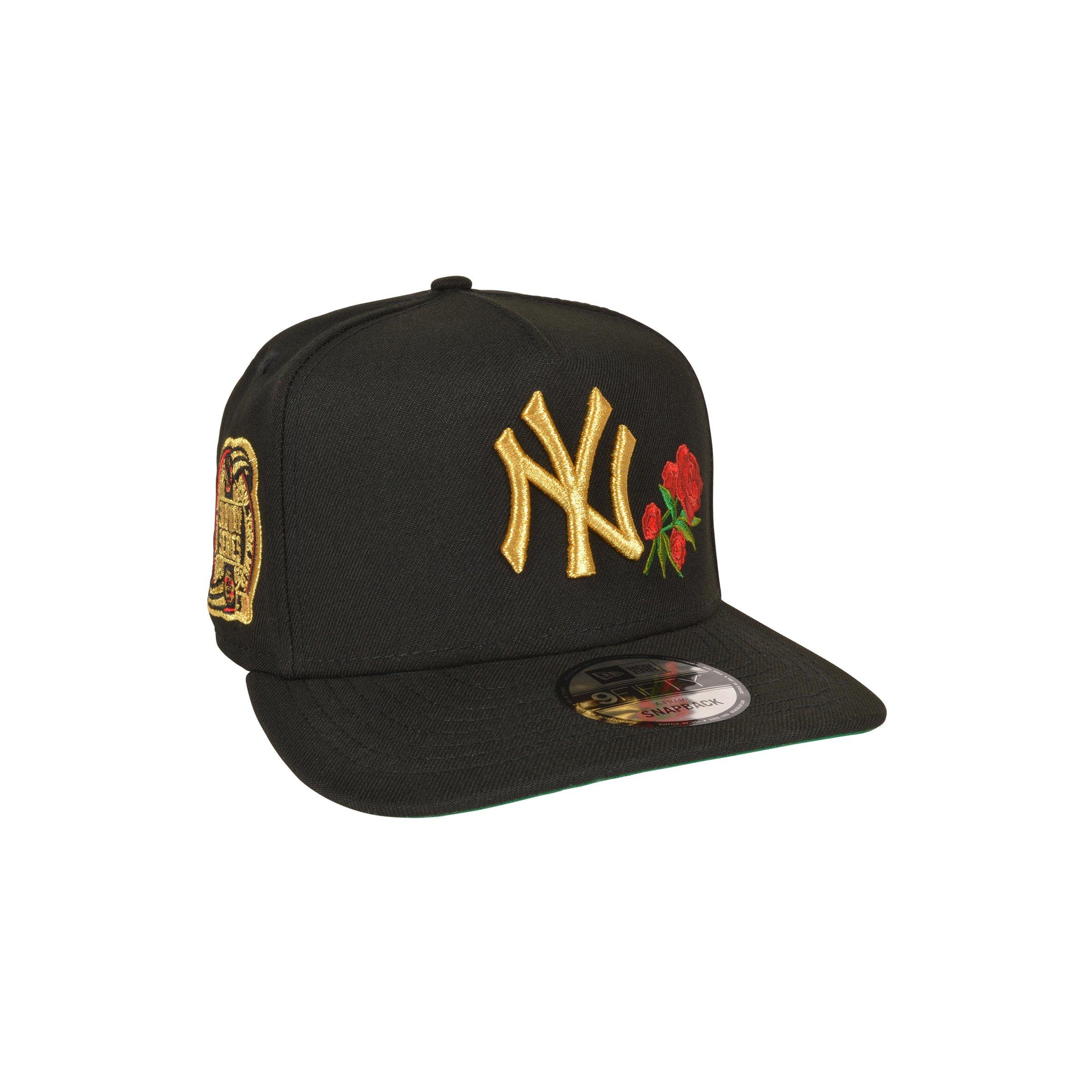 New Era New York Yankees 9FIFTY Roses Black/Gold Snapback Hat