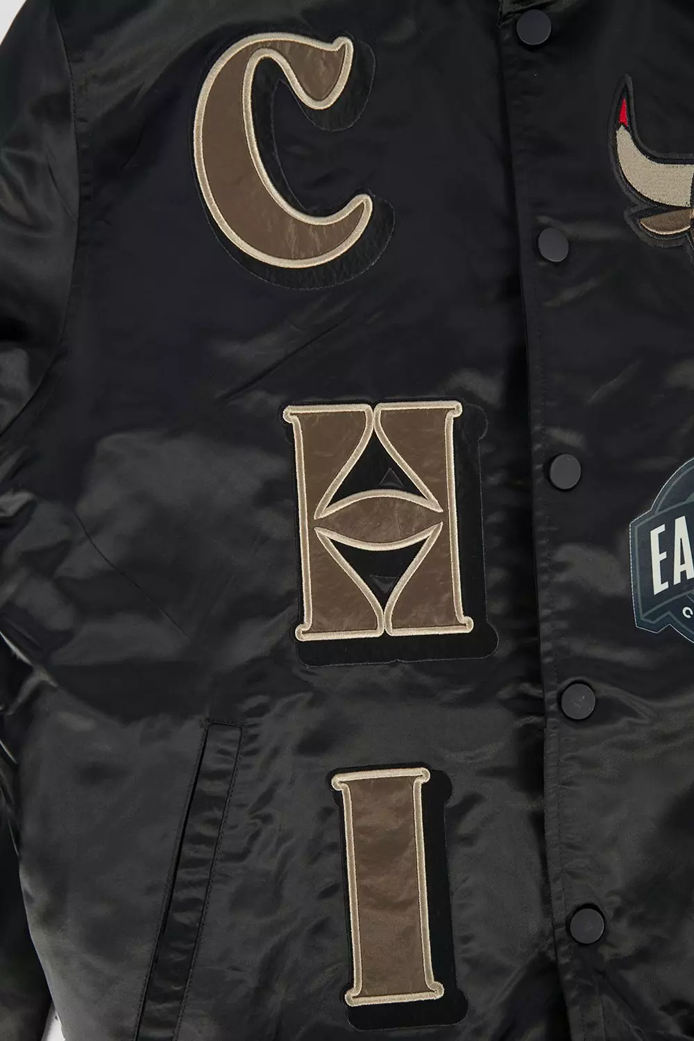 Pro Standard Chicago Bulls Neutral Bull Varsity Jacket-Black - BLACK