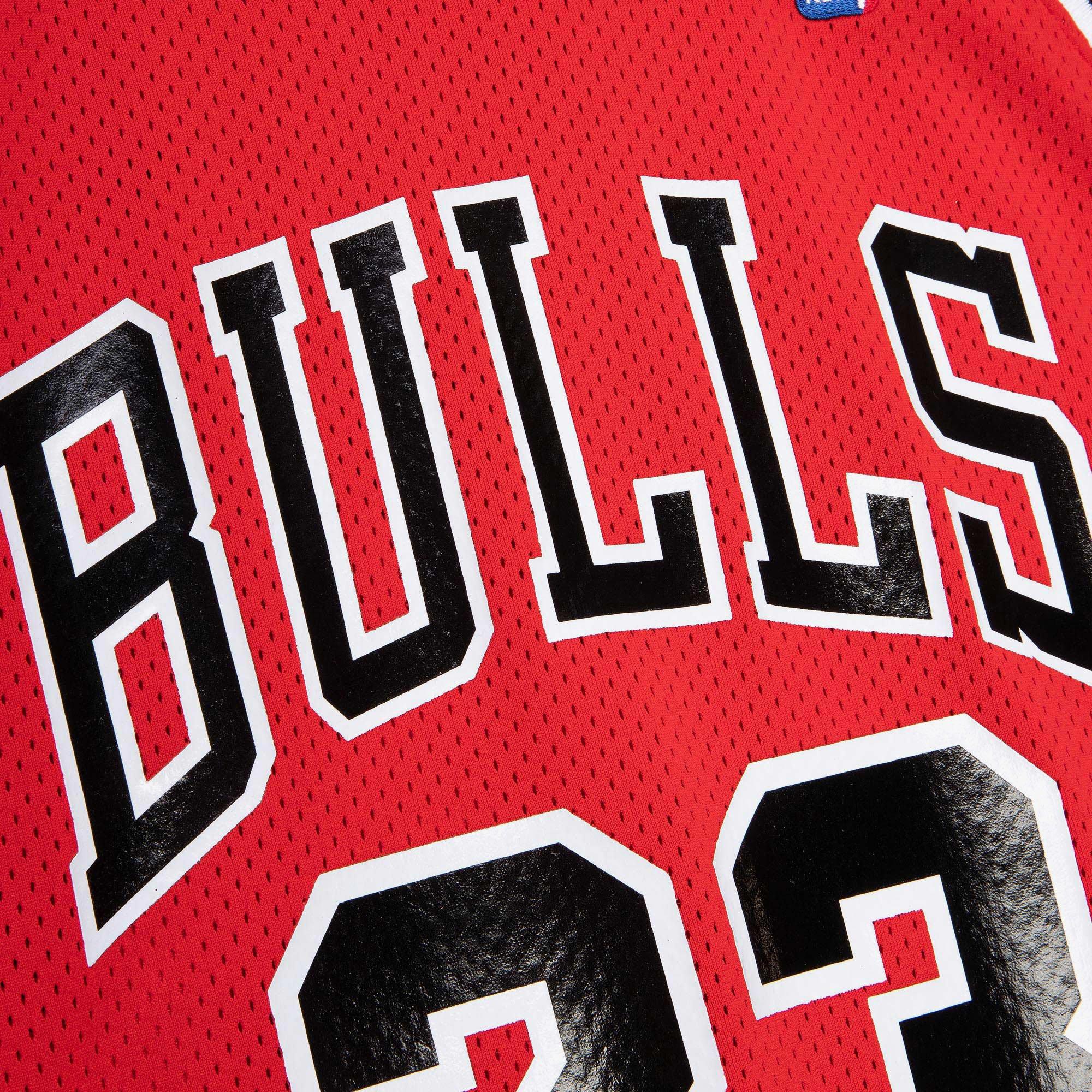 Mitchell & Ness Chicago Bulls Michael Jordan Authentic 1991 Jersey - Red - RED Thumbnail View 3