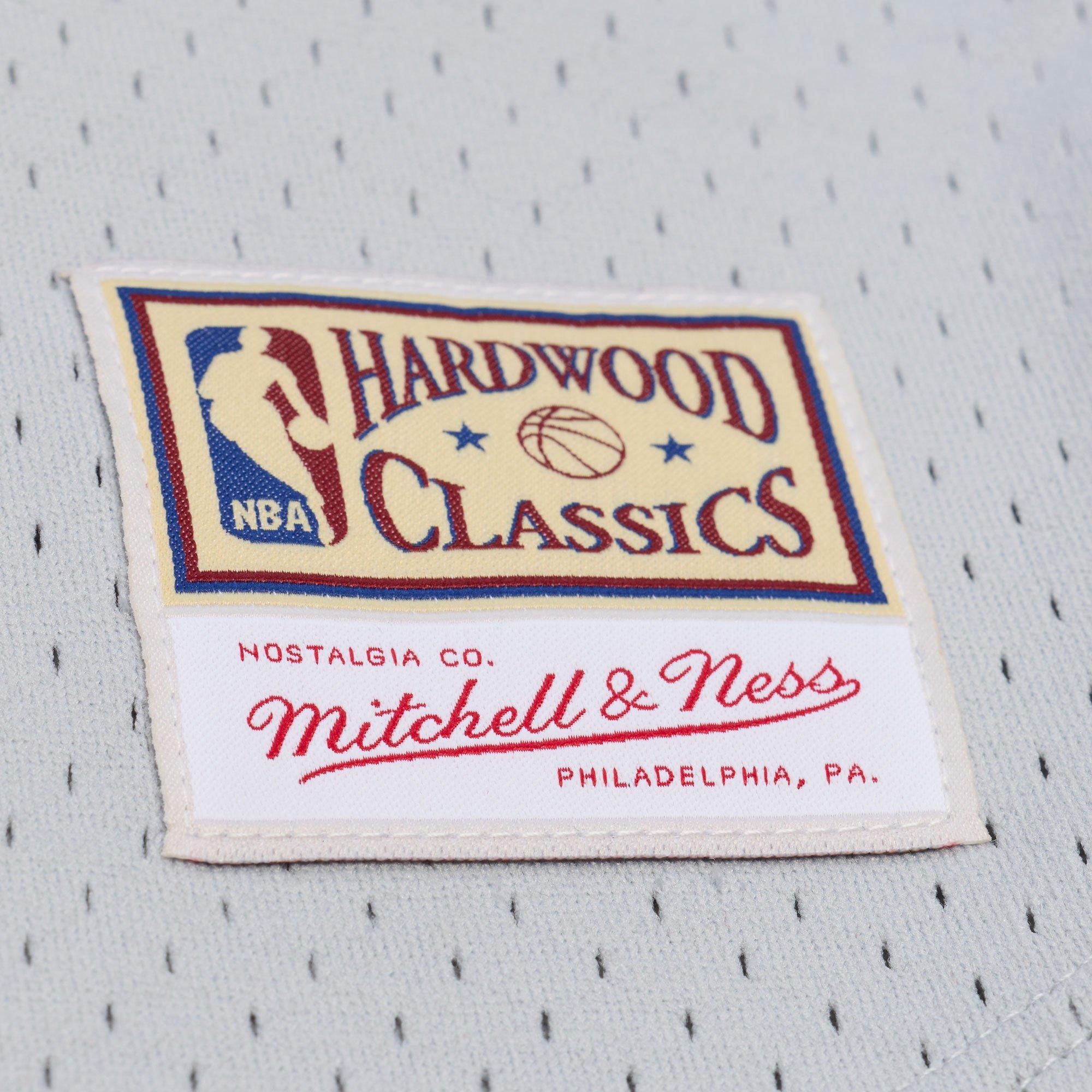 Mitchell & Ness Chicago Bulls Button Front Jersey - Grey - GREY/BLACK Thumbnail View 6