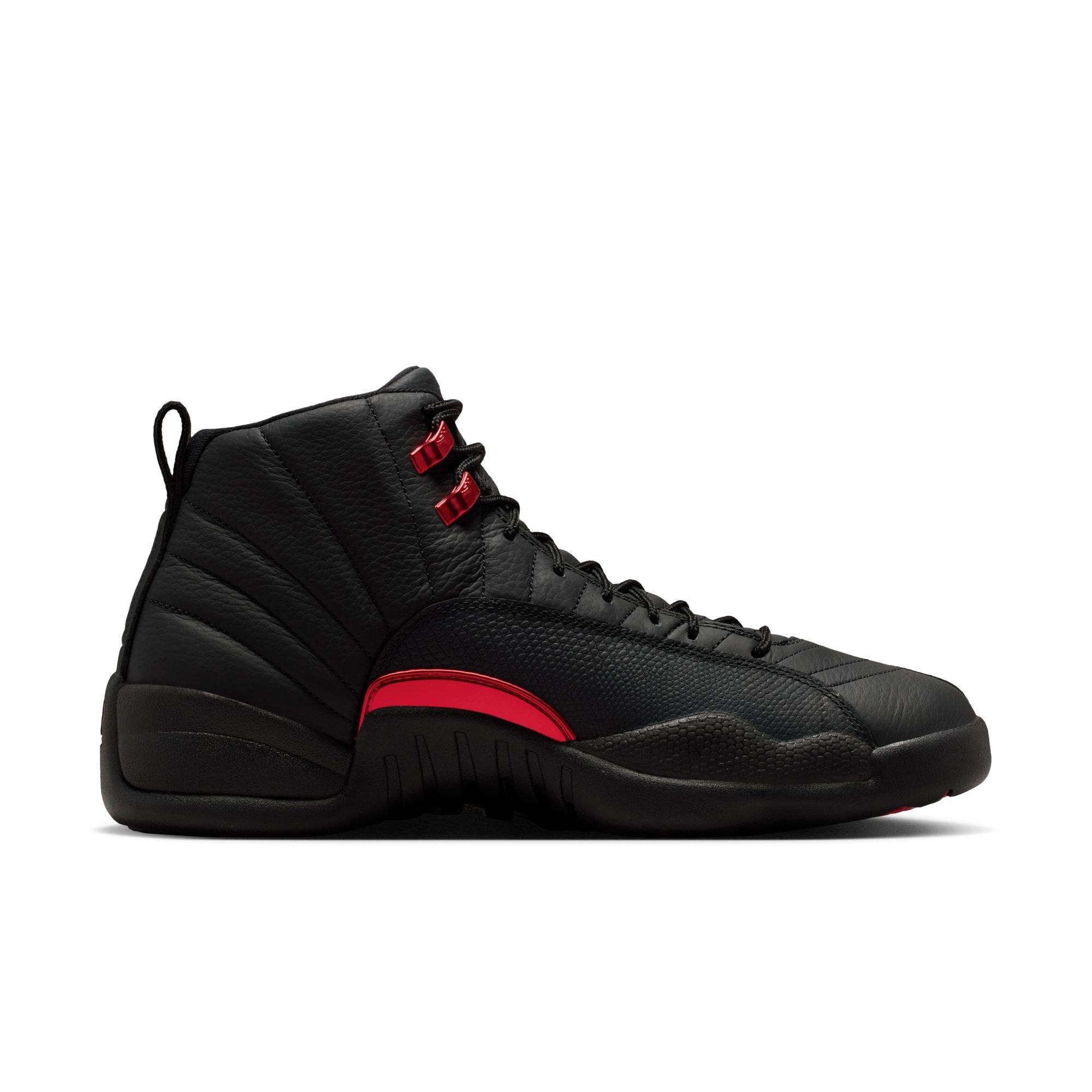 Jordan 12 Retro &ldquo;Bloodline&rdquo; Men's Shoe - BLACK/VARSITY RED Thumbnail View 3