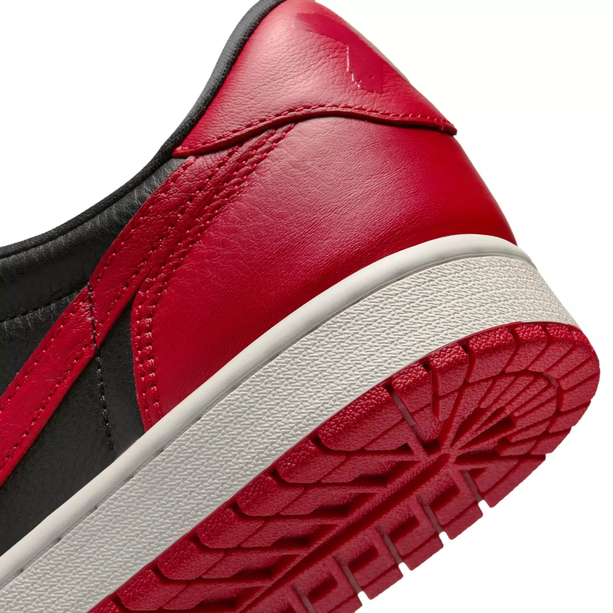 Jordan 1 Low OG "Banned" Men's Shoe - BLACK/VARSITY RED/SUMMIT WHITE