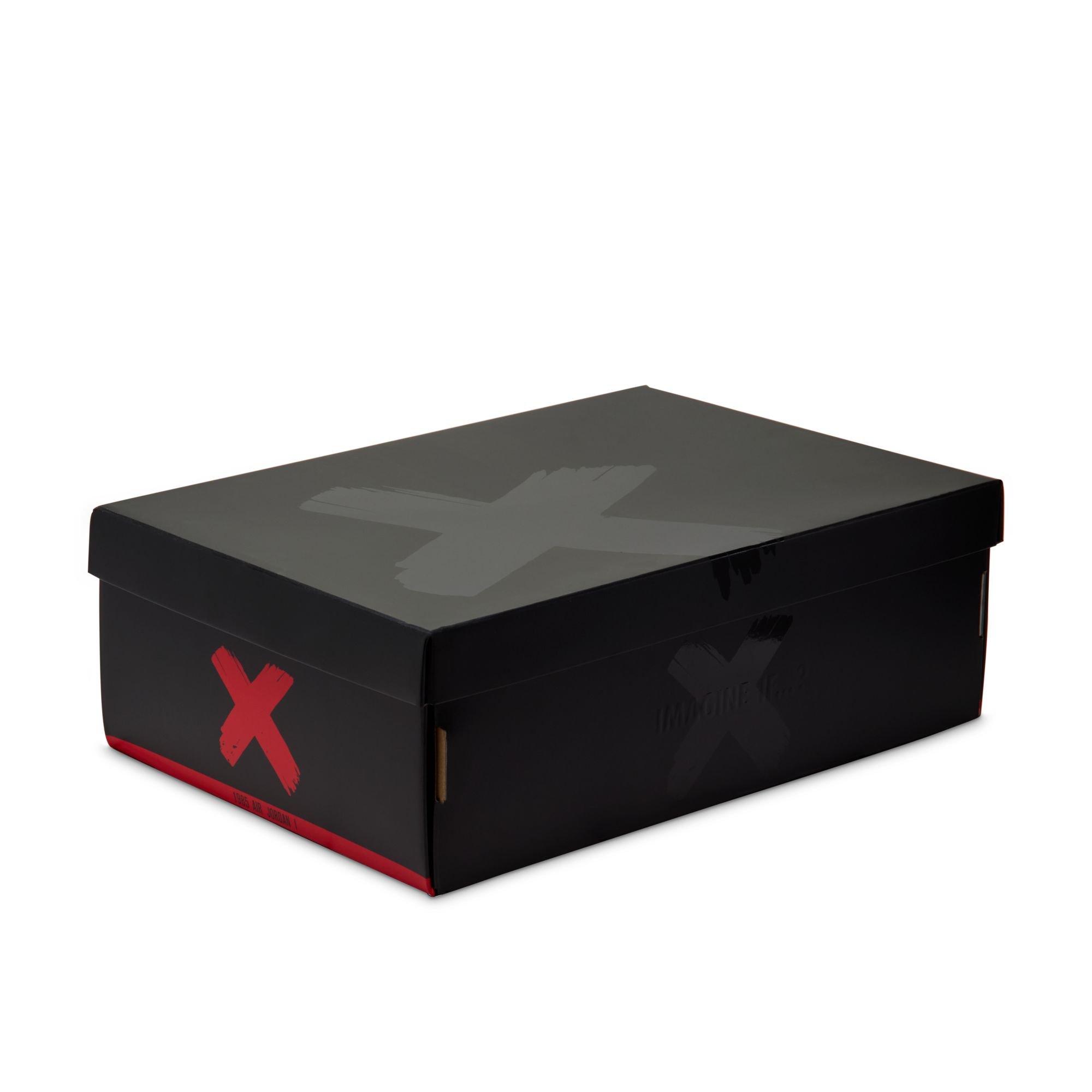 Jordan 1 Low OG "Banned" Men's Shoe - BLACK/VARSITY RED/SUMMIT WHITE Thumbnail View 10