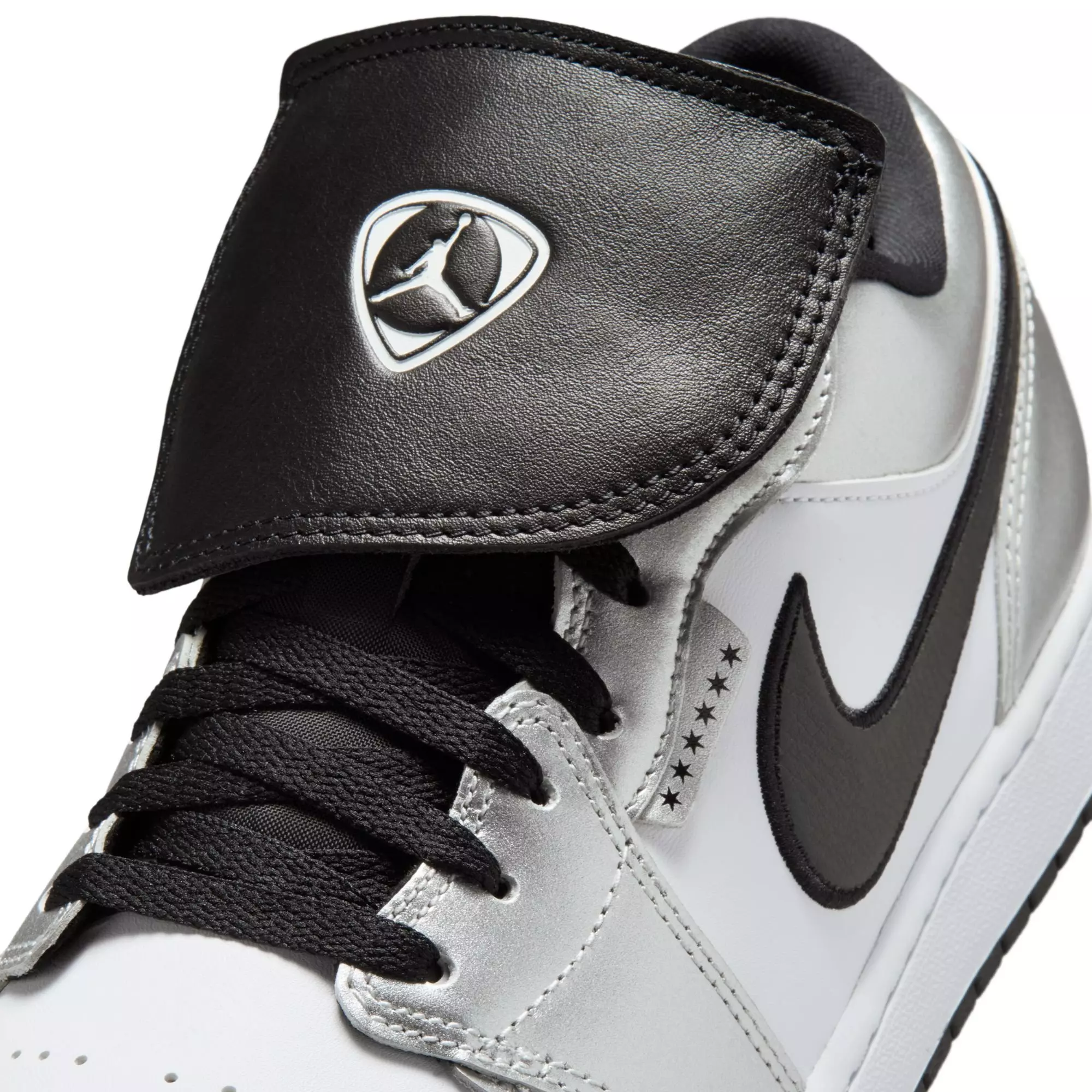 Jordan 1 Low SE "White/Black/Metallic Silver" Men's Shoe - WHITE/BLACK/SILVER