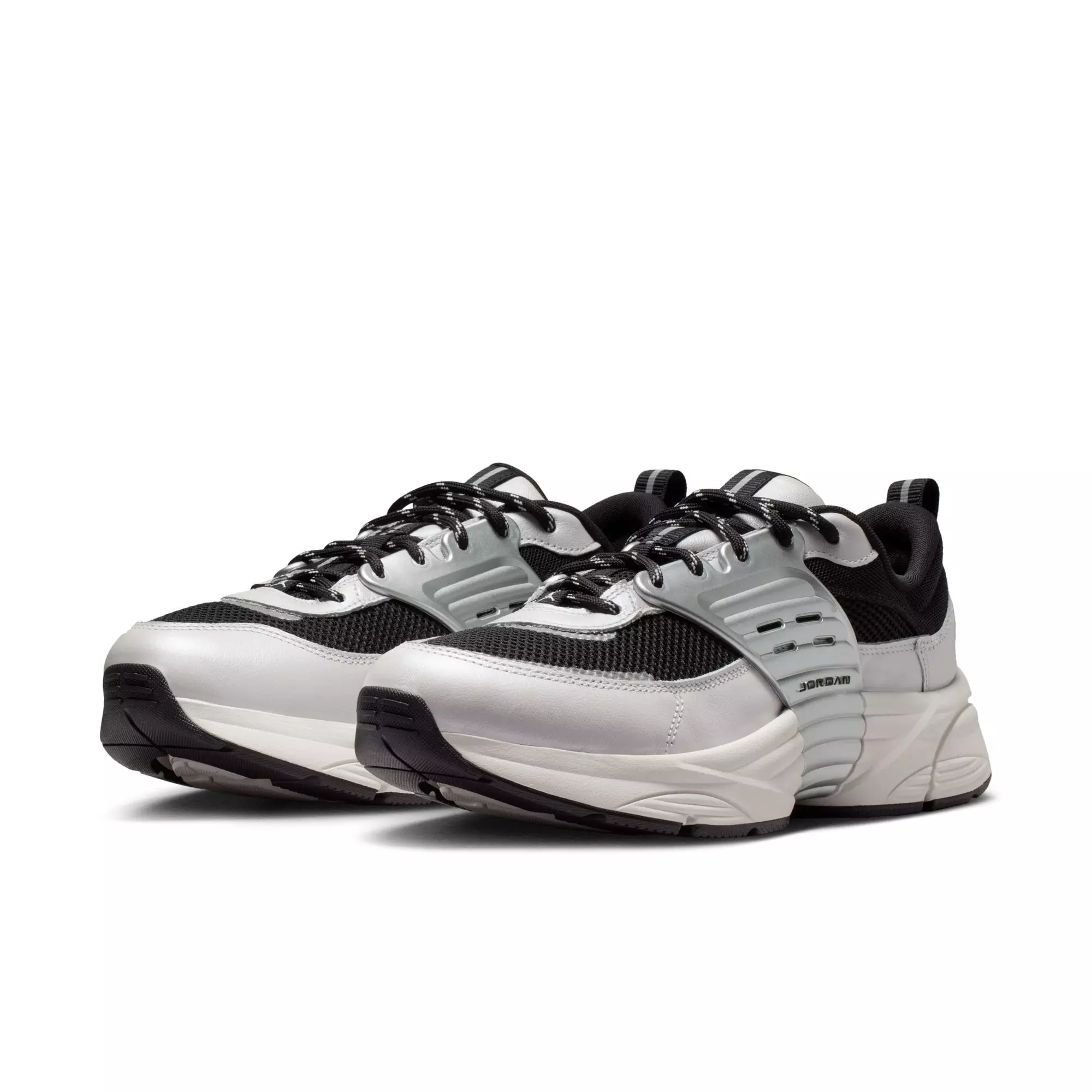 Jordan Trunner O/S "Photon Dust/White/Black/Sail" Men's Shoe - WHITE/BLACK/SILVER