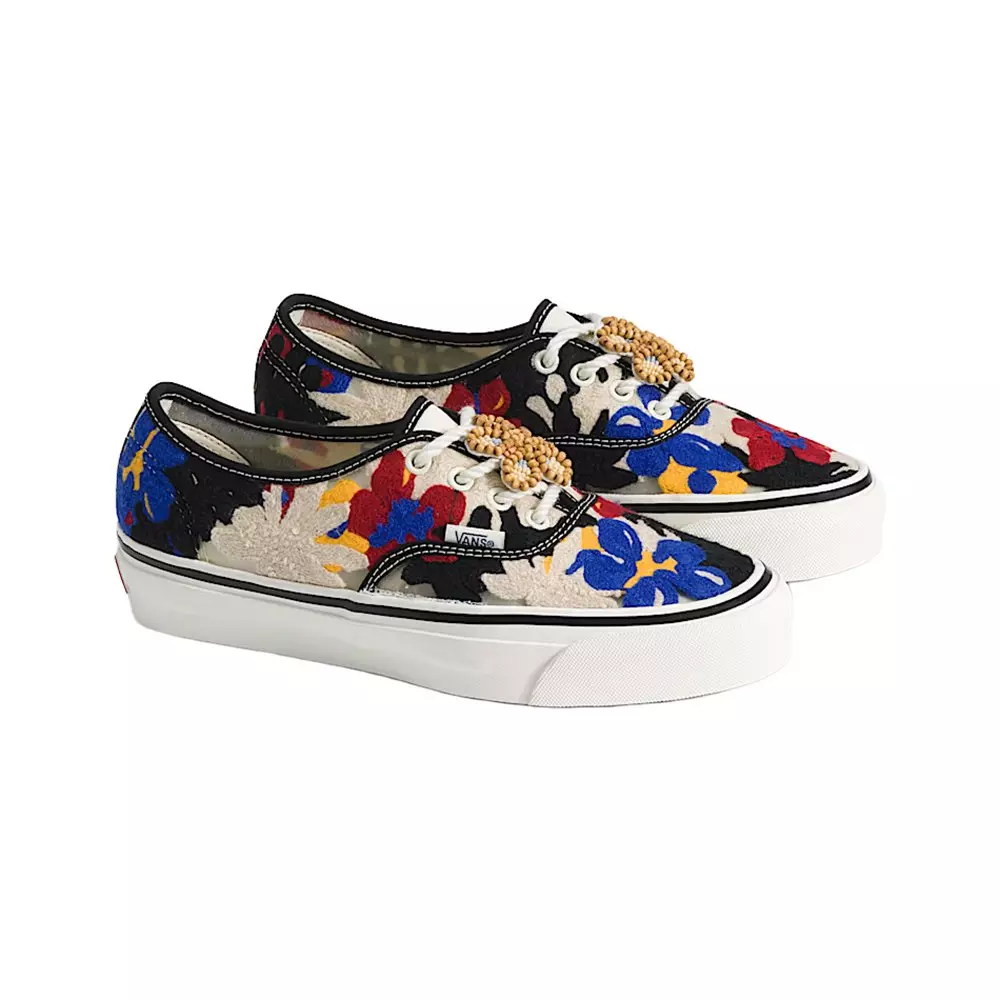 Vans Authentic Premium Crochet "Floral" Unisex Shoe - MULTI-COLOR