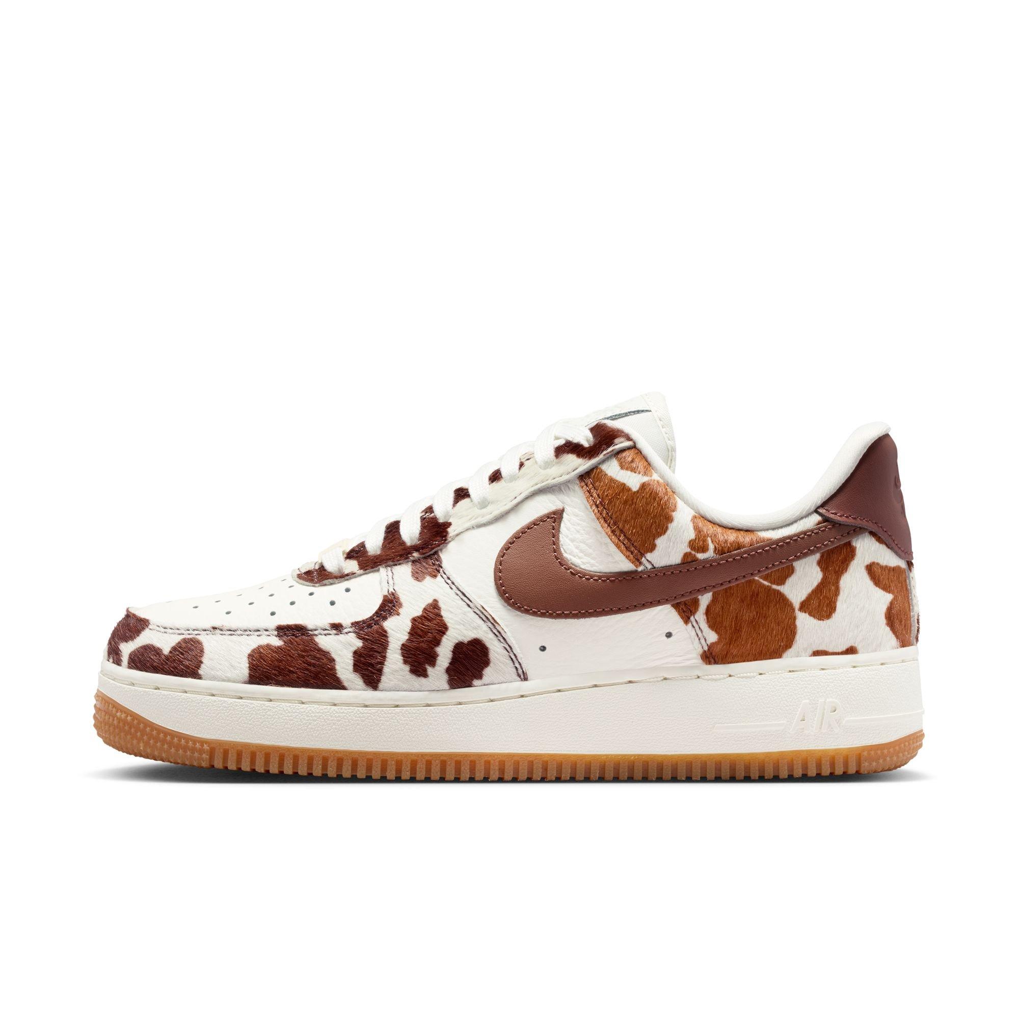Nike Air Force 1 '07 "Field Brown/Sail" Women's Shoe - BROWN/WHITE Thumbnail View 3
