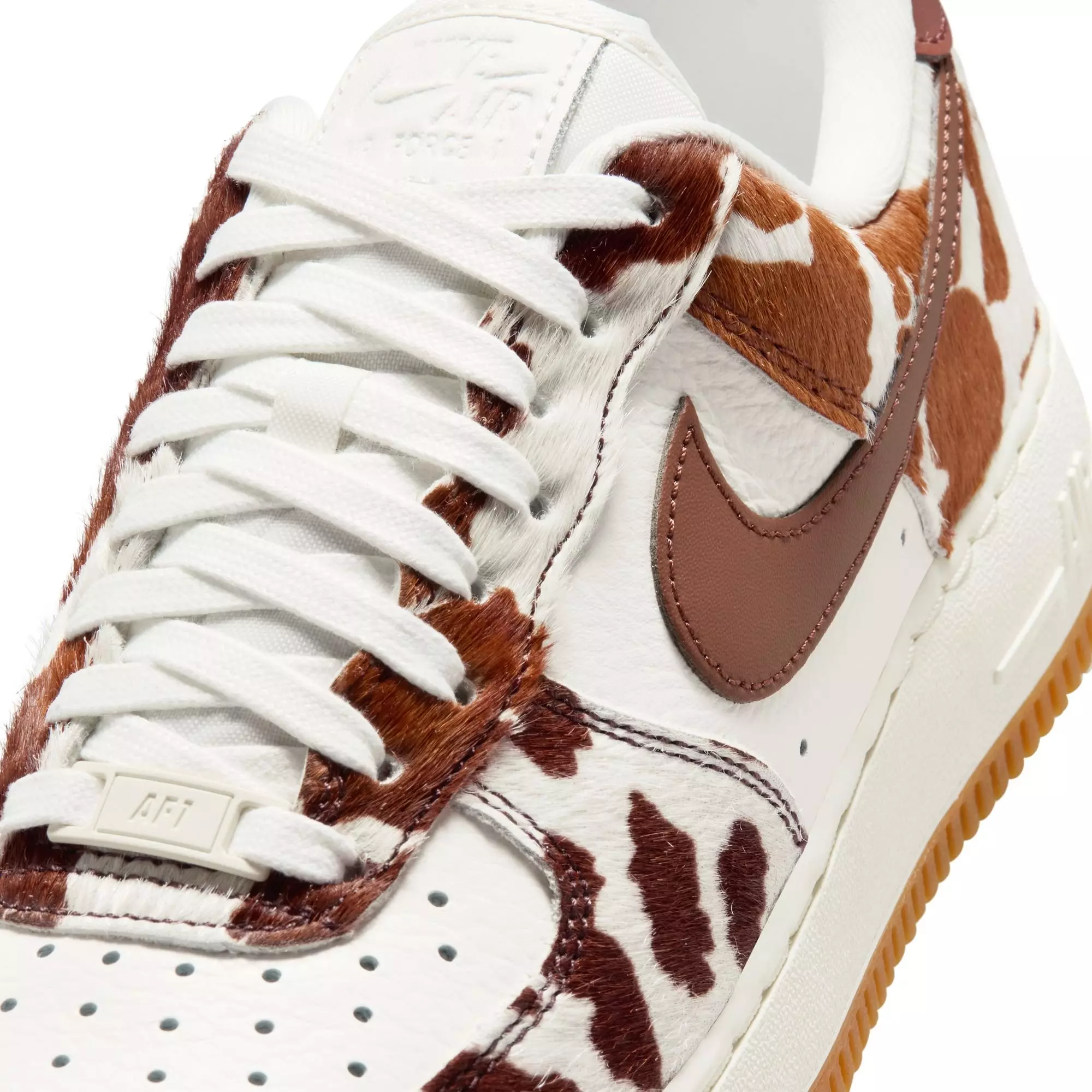 Nike Air Force 1 '07 "Field Brown/Sail" Women's Shoe - BROWN/WHITE