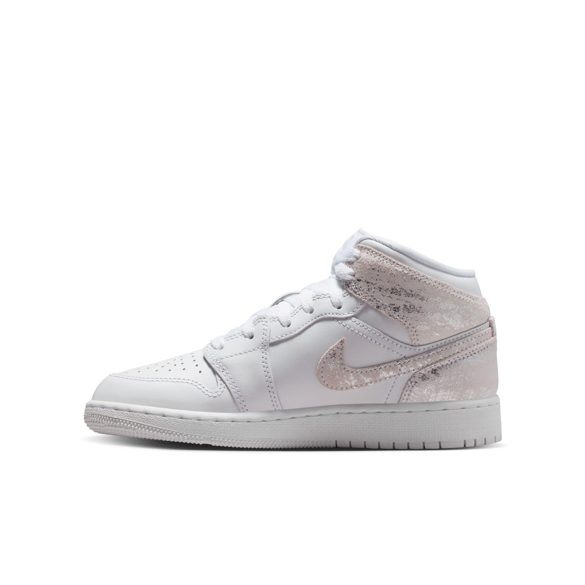 Jordan 1 Mid SE "White/Field Silver" Grade School Boys' Shoe - WHITE/SILVER Thumbnail View 4