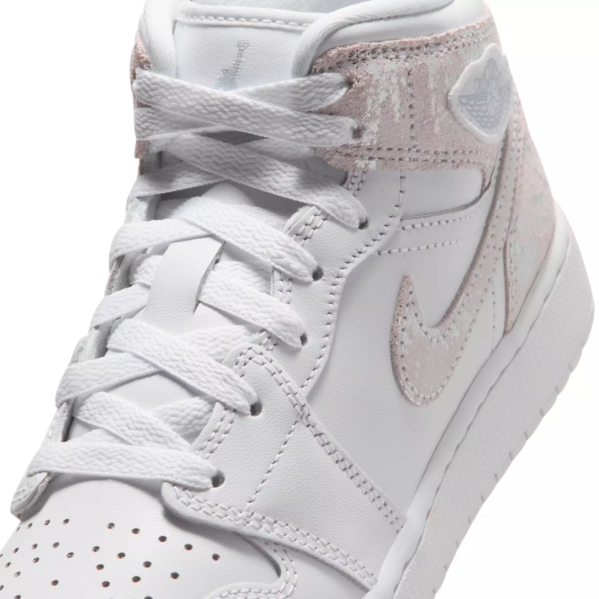 Jordan 1 Mid SE "White/Field Silver" Grade School Boys' Shoe - WHITE/SILVER