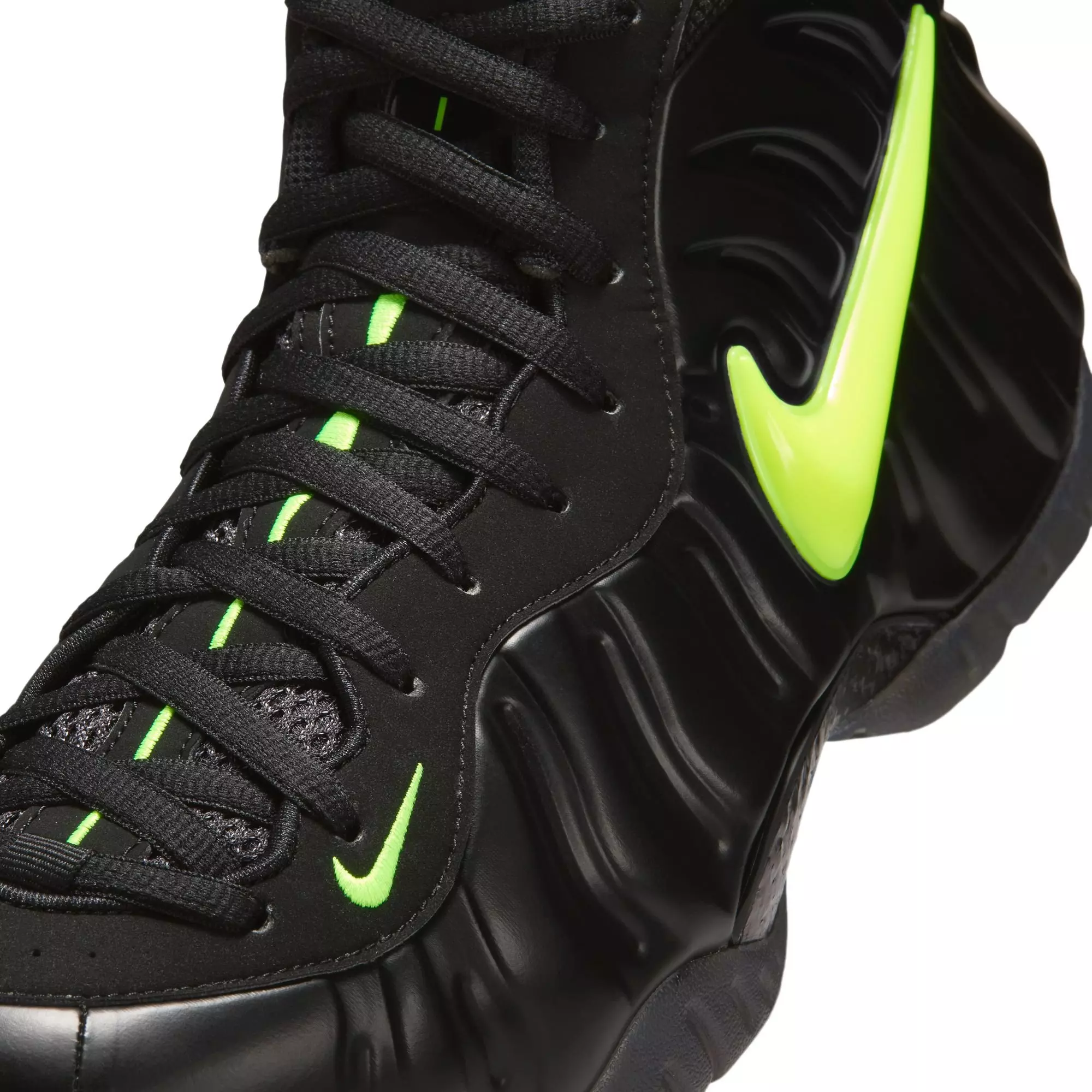 Nike Air Foamposite Pro "Voltage" Men's Shoe - BLACK/VOLTAGE YELLOW