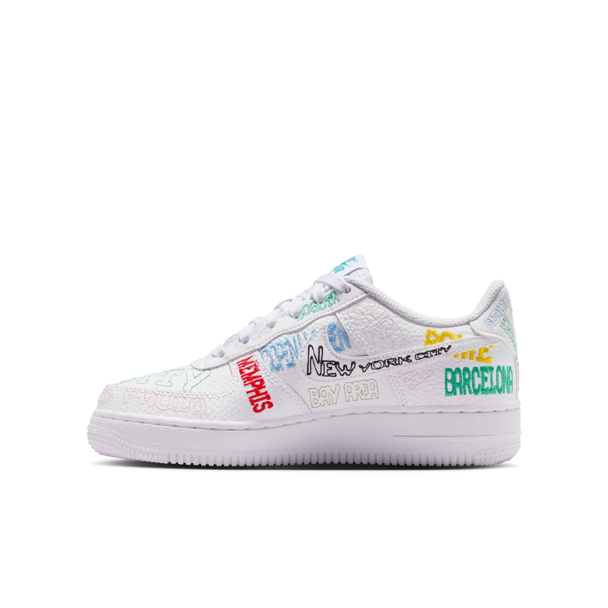 Nike Air Force 1 LV8 3 "On Tour" Grade School Boys' Shoe - WHITE/MULTI Thumbnail View 3