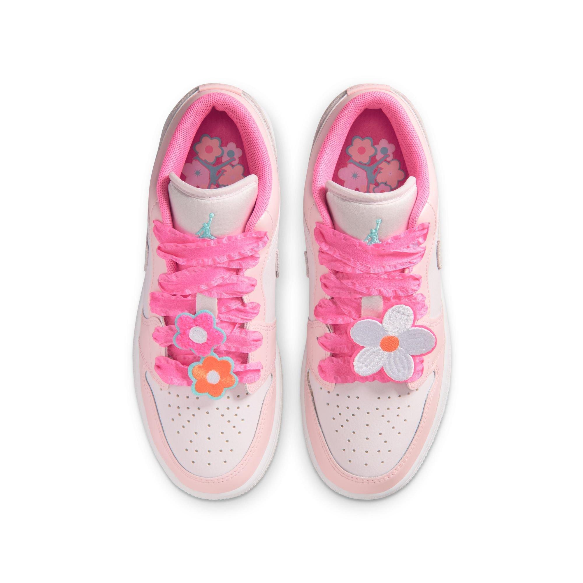 Jordan 1 Low SE "Pink Bloom" Grade School Girls' Shoe - PINK Thumbnail View 6