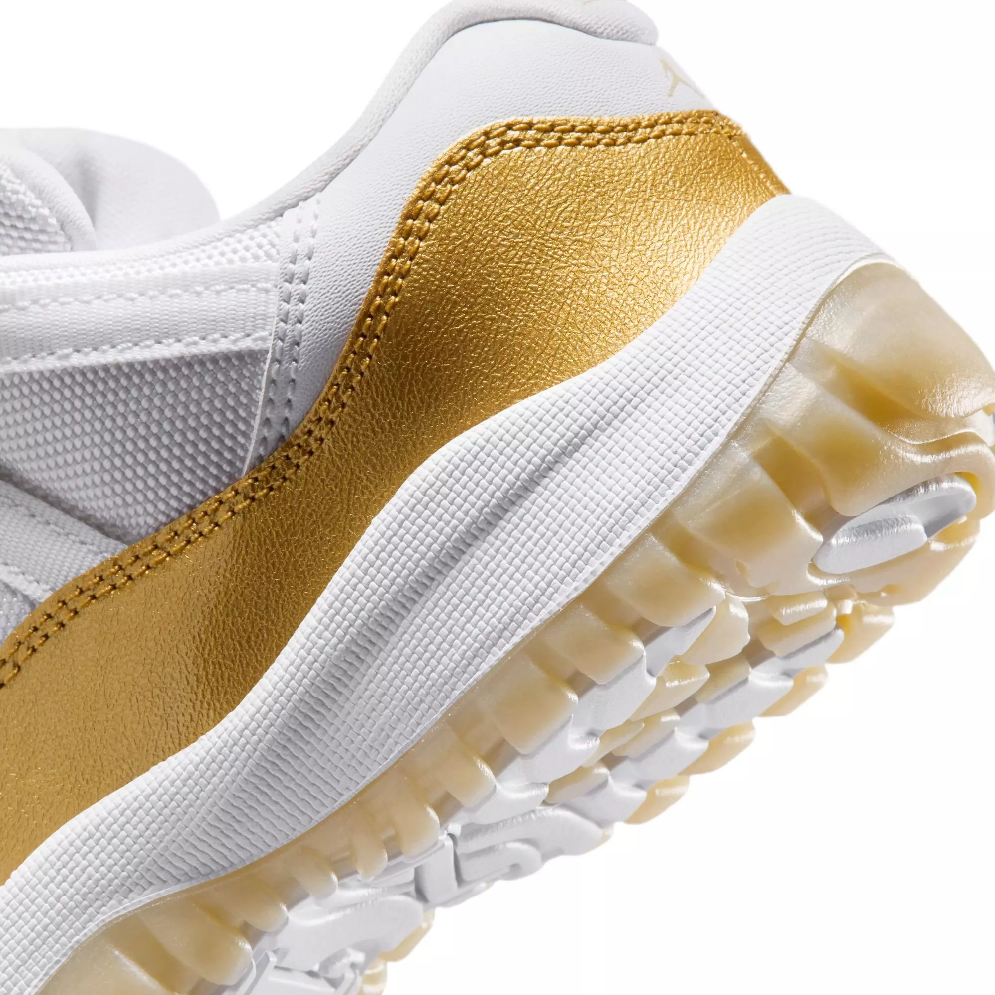 Jordan 11 Retro Low &ldquo;Mother's Day&rdquo; Preschool Girls' Shoe - WHITE/METALLIC GOLD